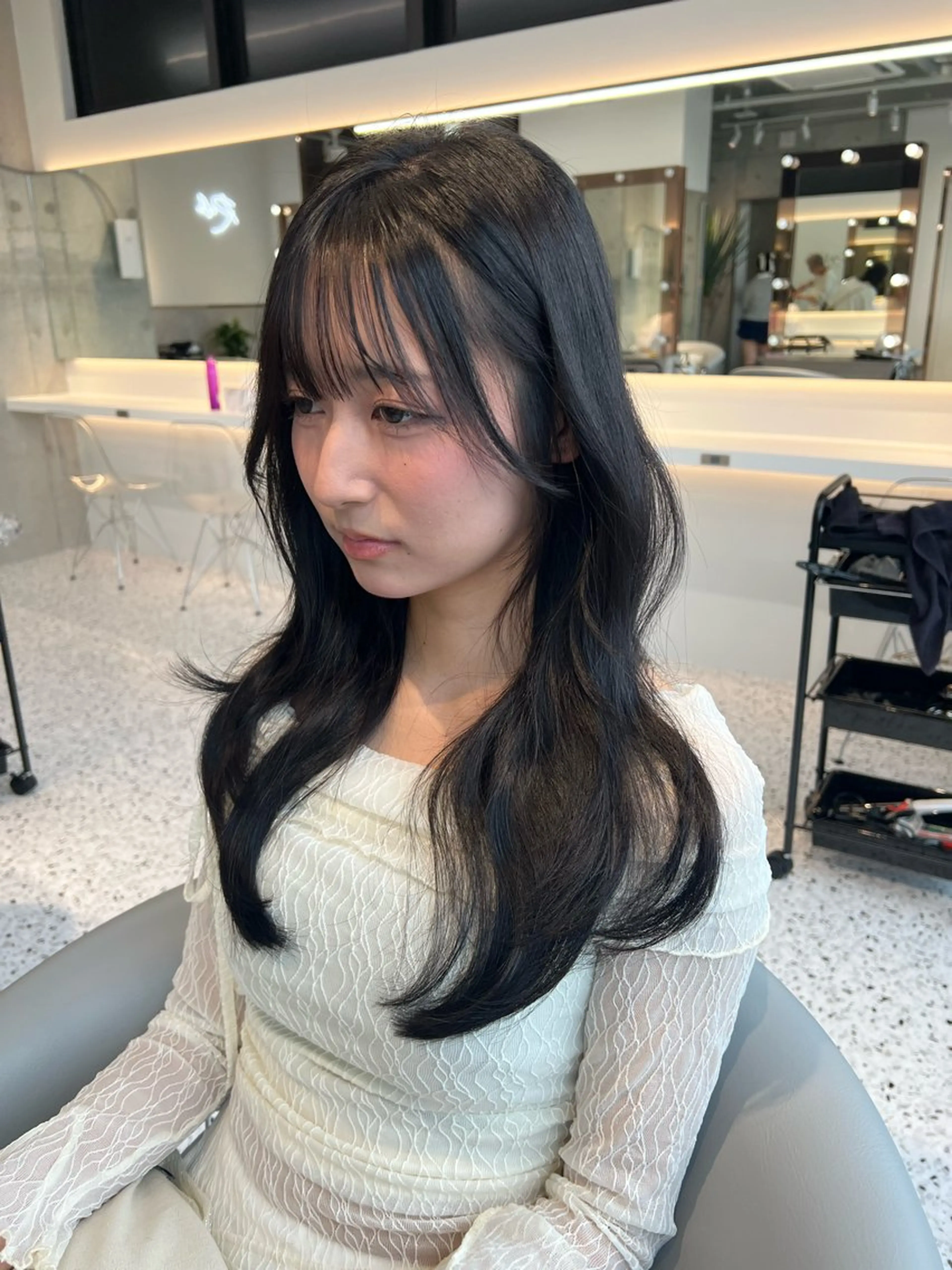セミロング カット ヘアカラー トリートメント 地毛風縮毛矯正 ☘️松井　傑のヘアスタイル