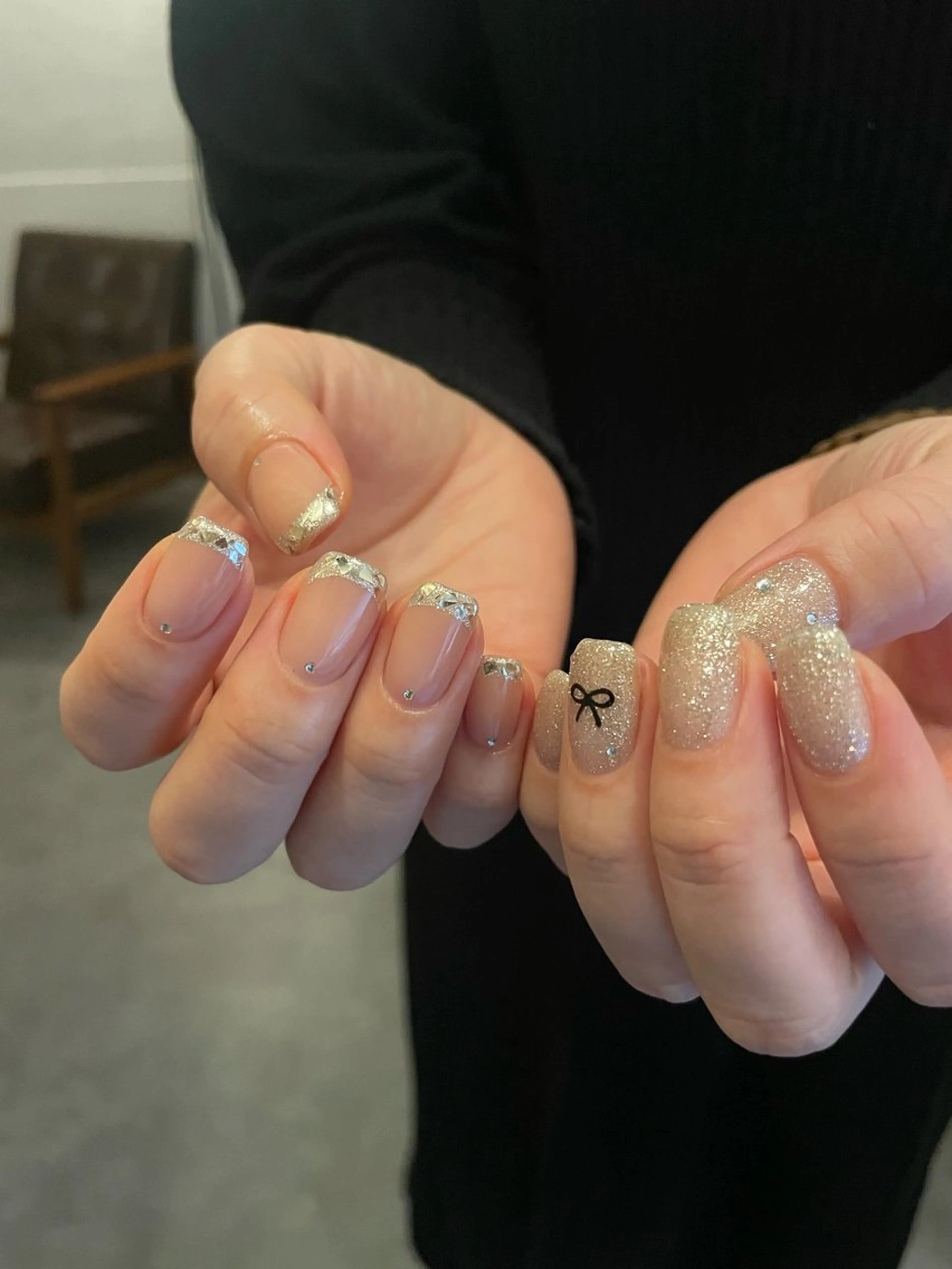 ネイル フレンチネイル ガラスフレンチ ハンドネイル roof nailのネイルデザイン