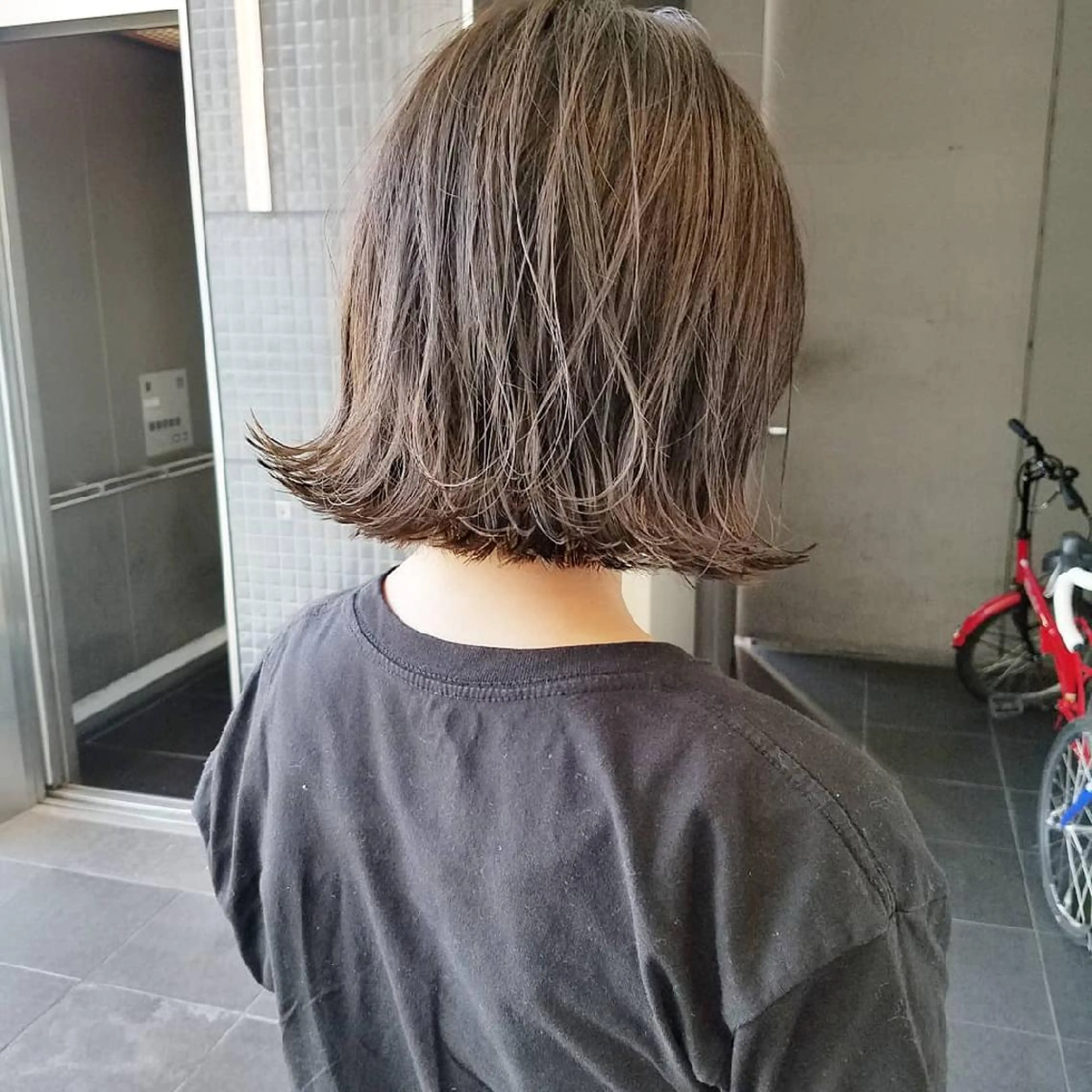 ショート カラー 透明感カラー ハイライトカラー ハイライト iplus✴ まつげ、眉毛、耳つぼのマツエク・マツパデザイン