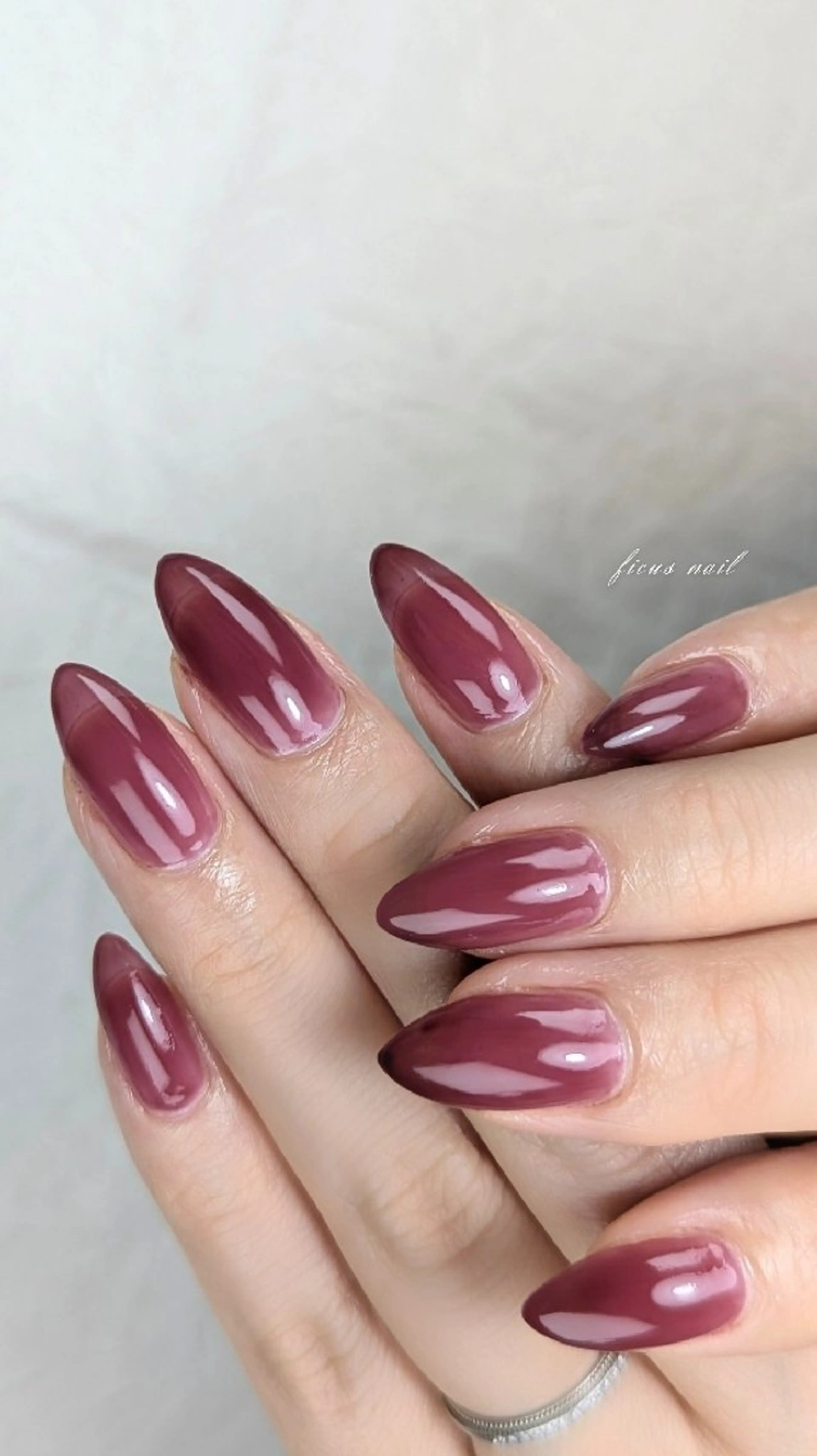 ネイル オフィスネイル パープル シンプルネイル ハンドネイル ficus nailのネイルデザイン