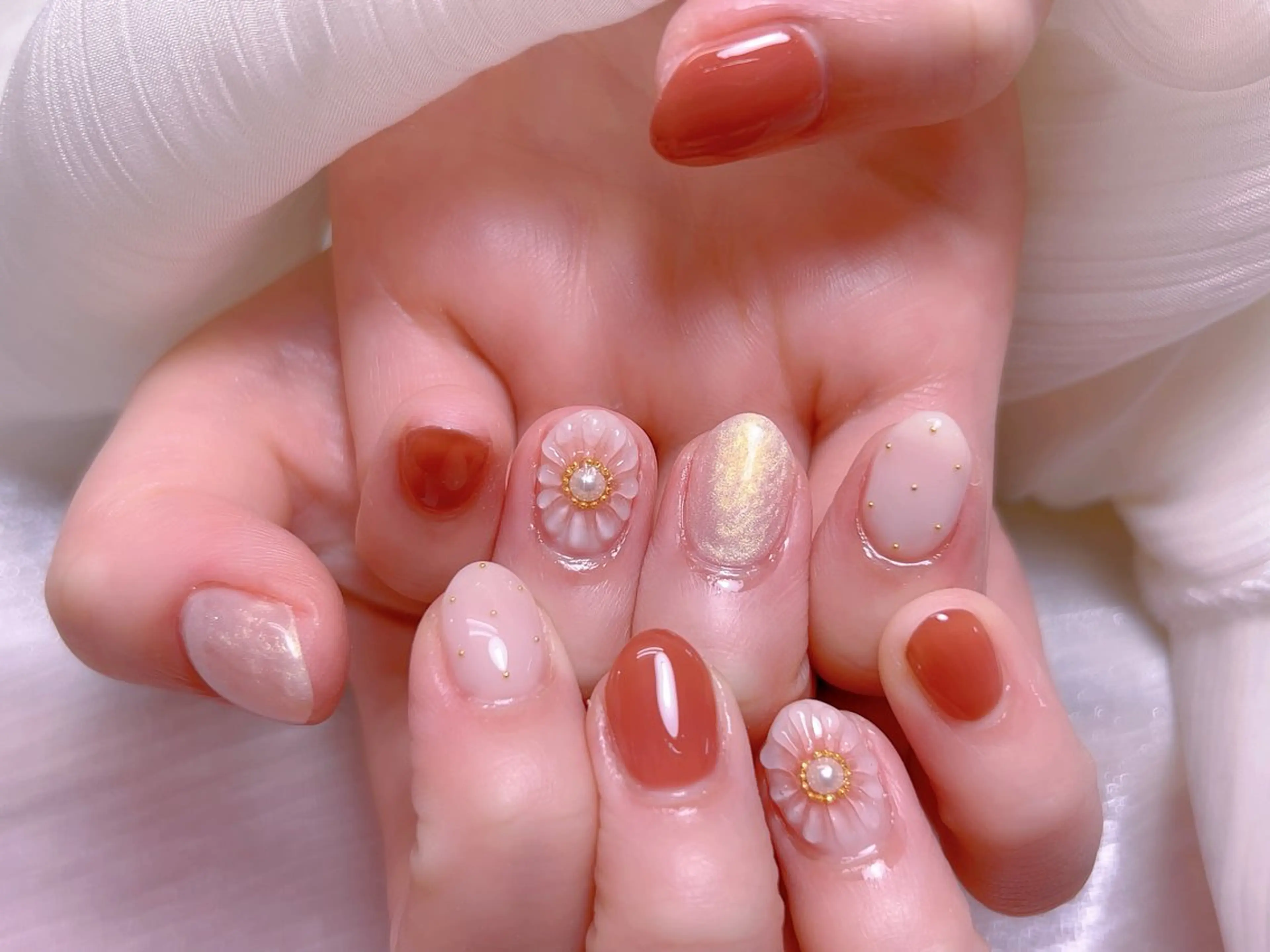 ネイル フレンチネイル ジェルネイル グラデーション 韓国ネイル マグネットネイル ハンドネイル 【長さ出し】 IRIS NAILのネイルデザイン