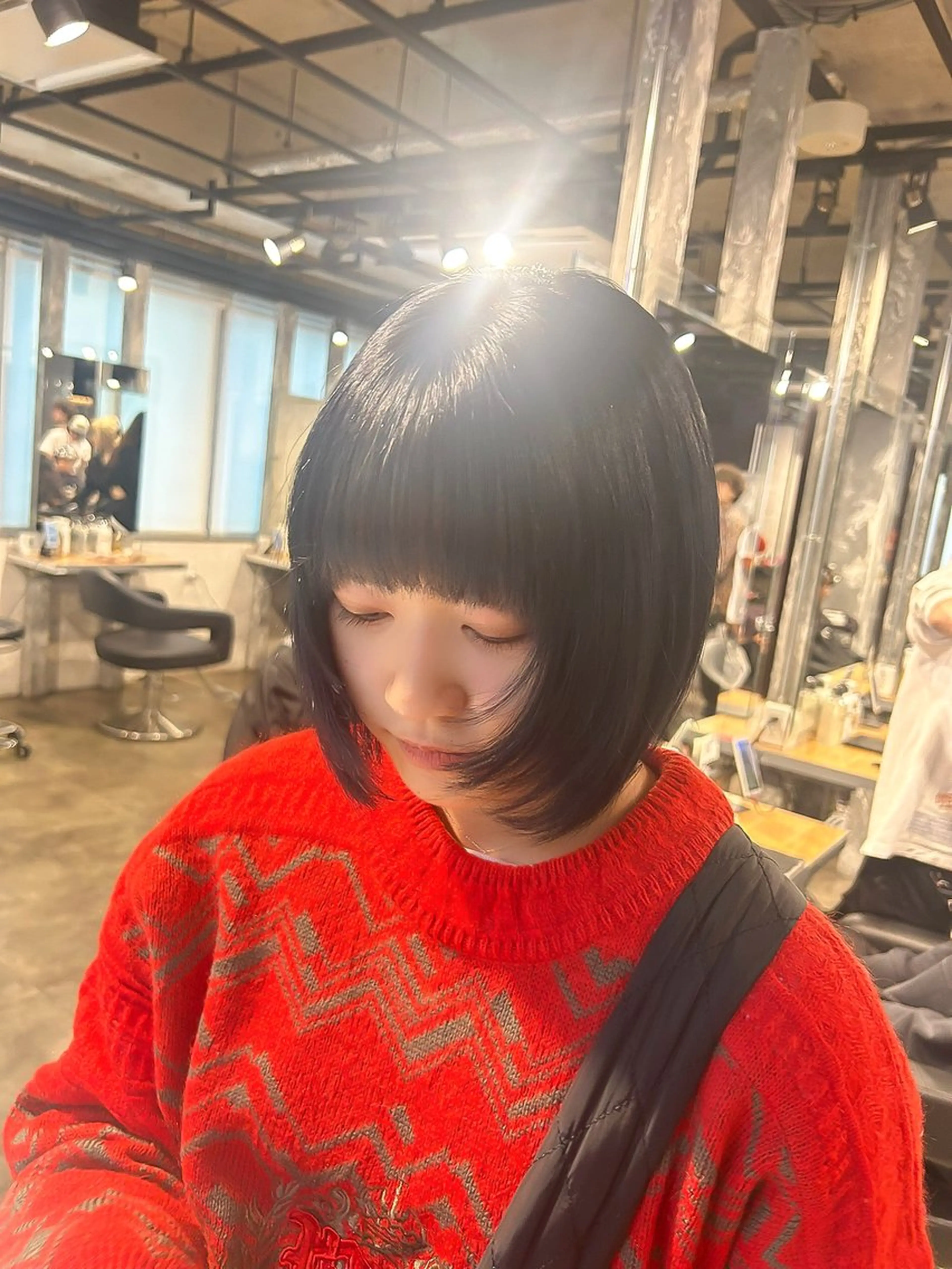 ショート カラー ボブレイヤー 韓国風カラー ボブ 顔まわりレイヤー 韓国風ヘア 🫧ハイトーン🫧 TOPstylistのヘアスタイル