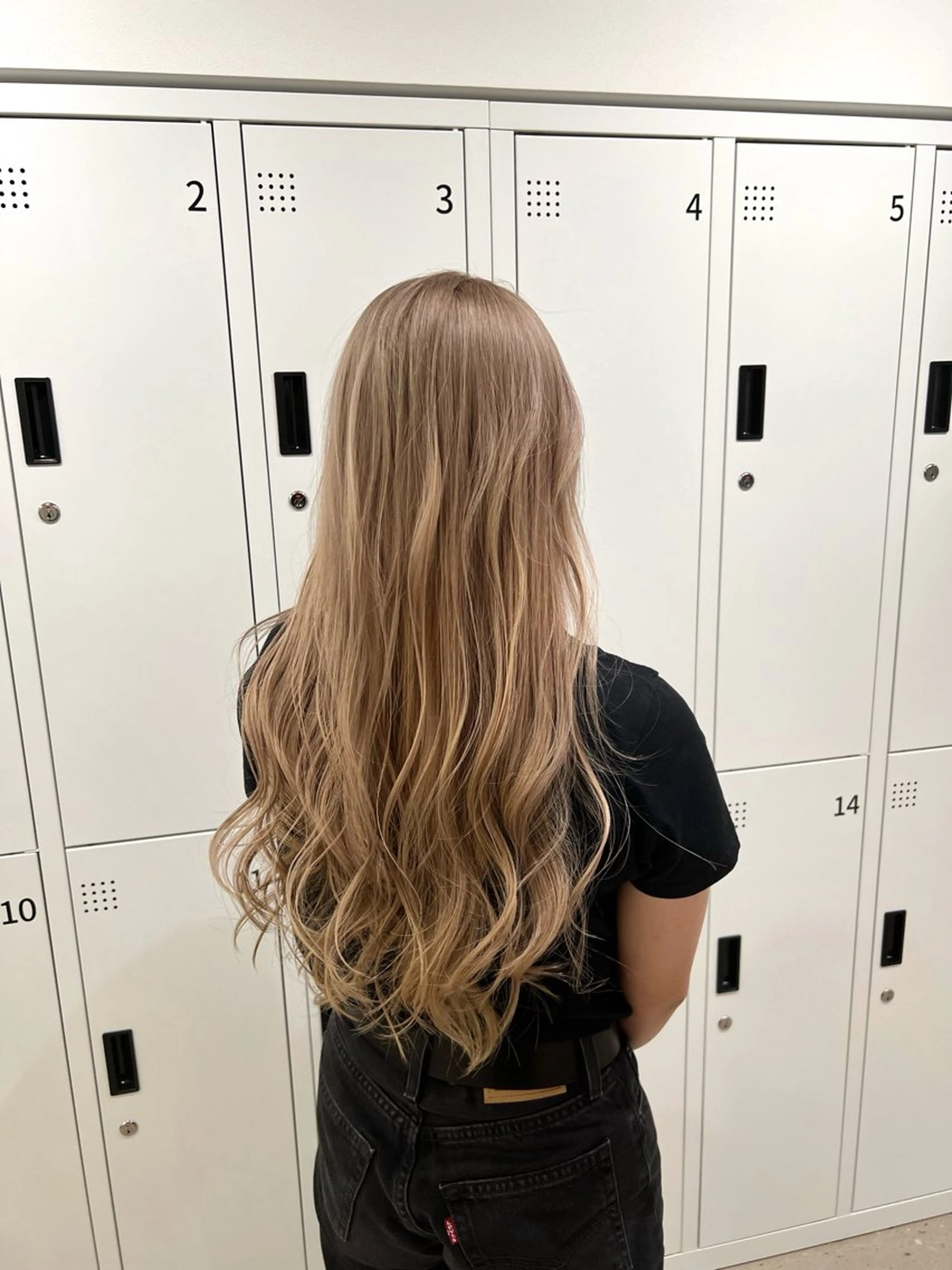 ロング カラー ブリーチ knowhow京都所属・三宅 昌太のヘアスタイル