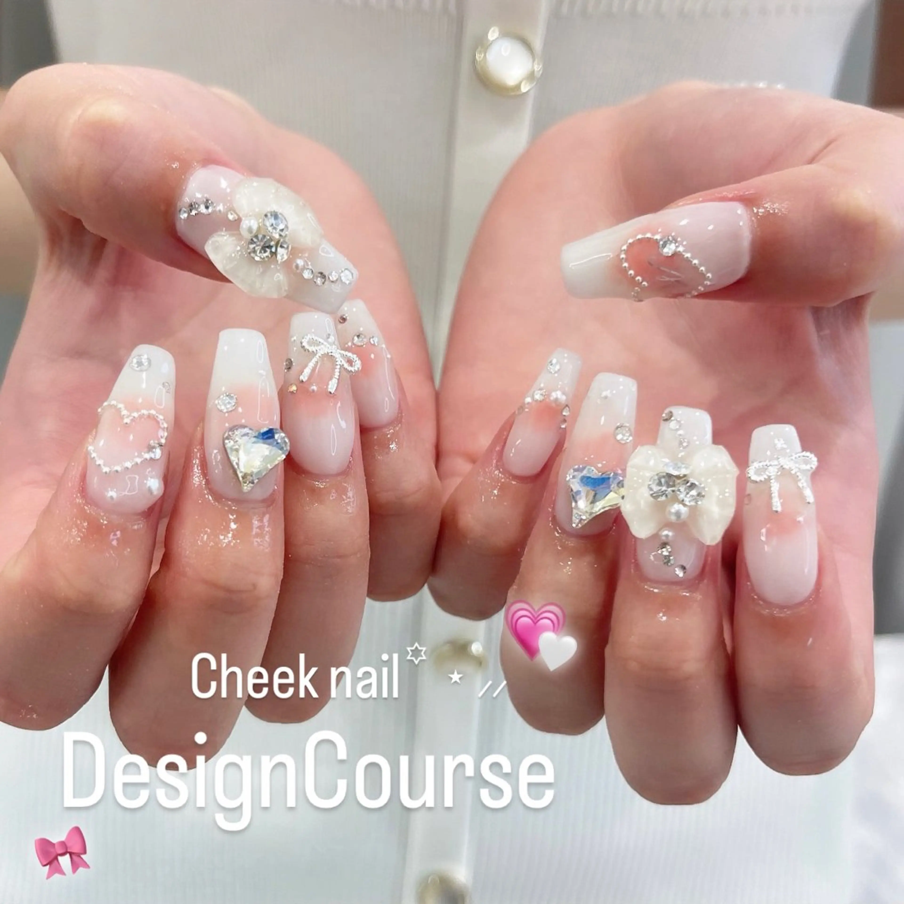 ネイル ハンドネイル 🧁fein. nana🩵のネイルデザイン