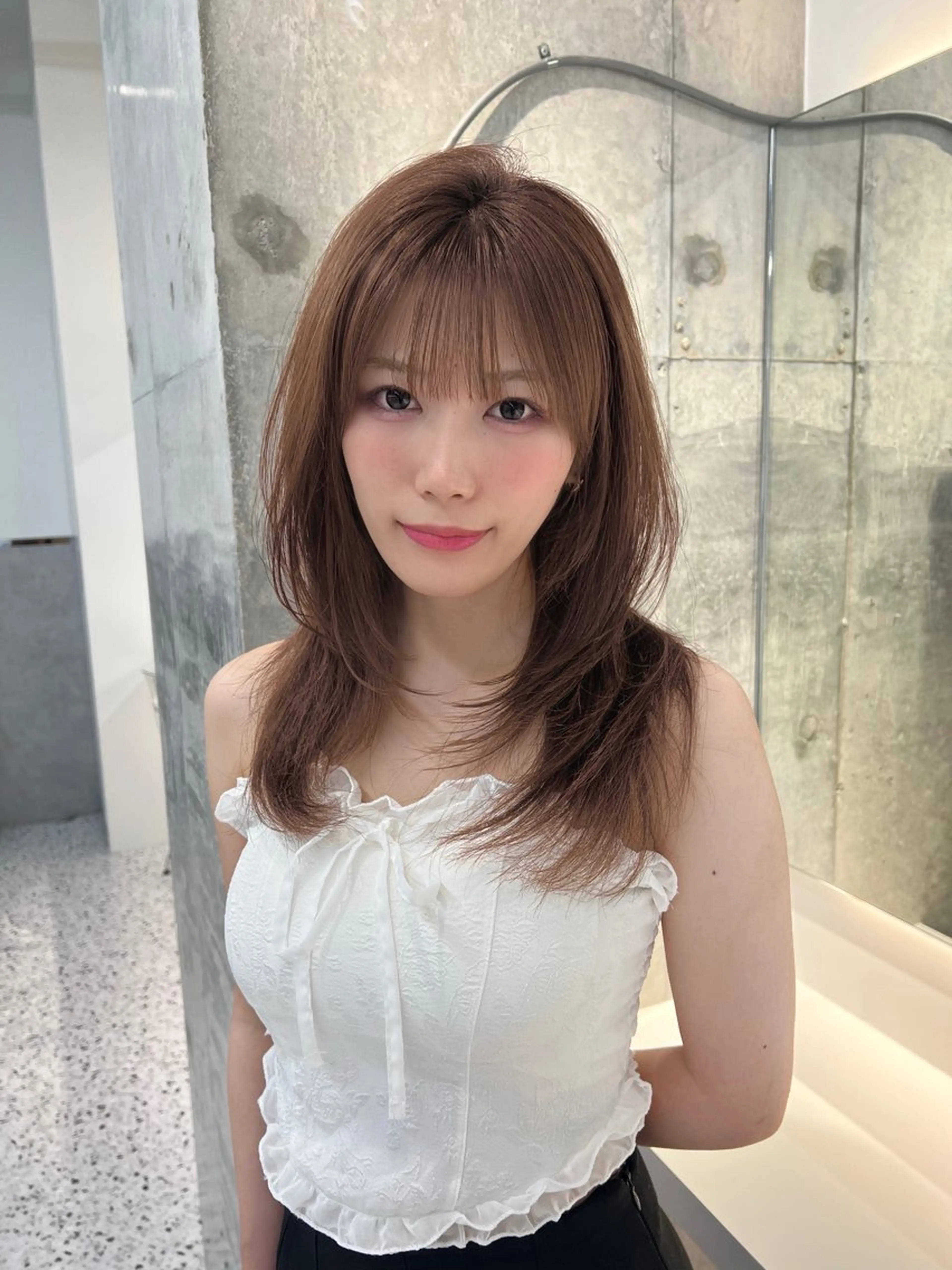 セミロング カット ヘアカラー トリートメント 地毛風縮毛矯正 ☘️松井　傑のヘアスタイル