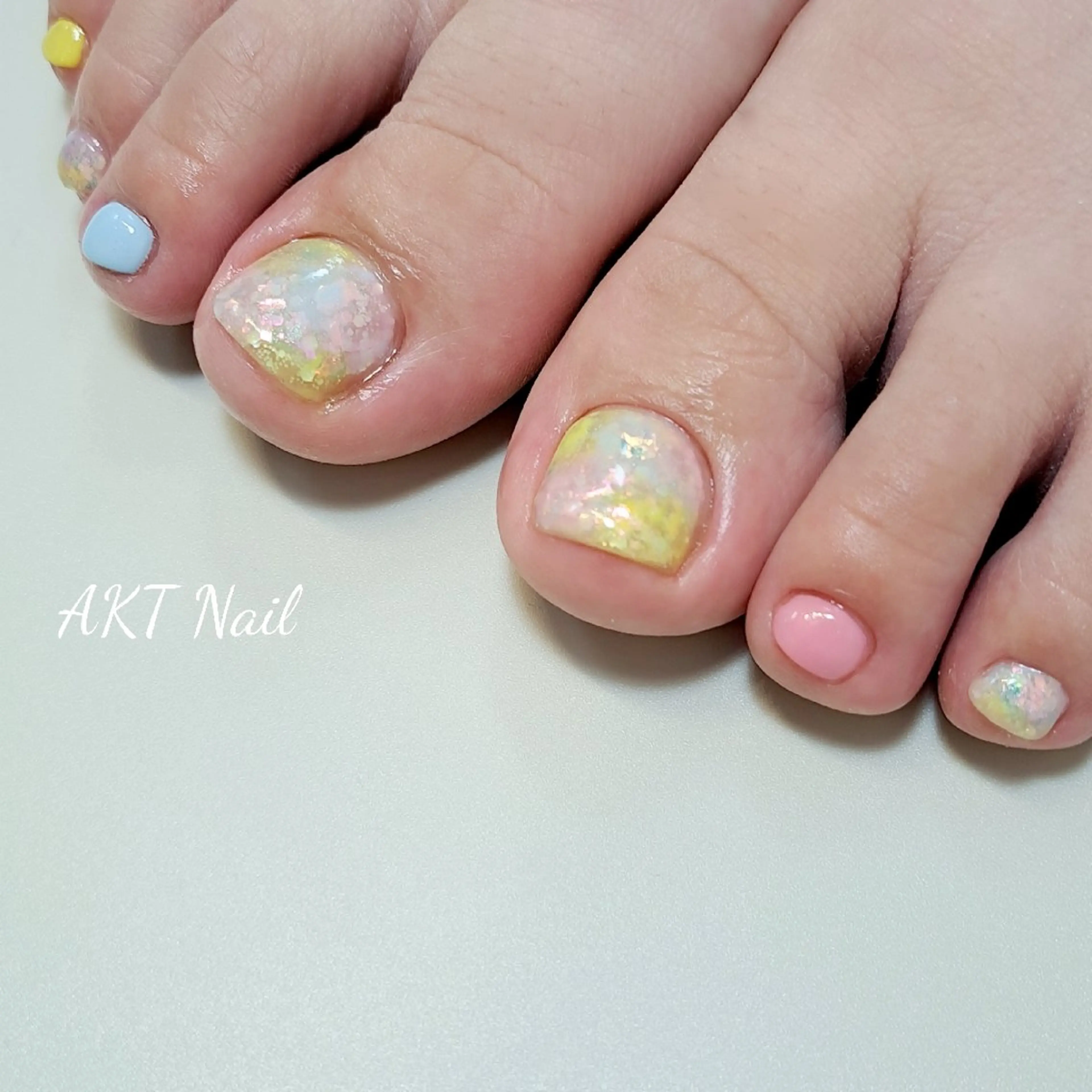 ネイル フットネイル AKT NAIL所属・AKT Beauty ドライヘッドスパのネイルデザイン
