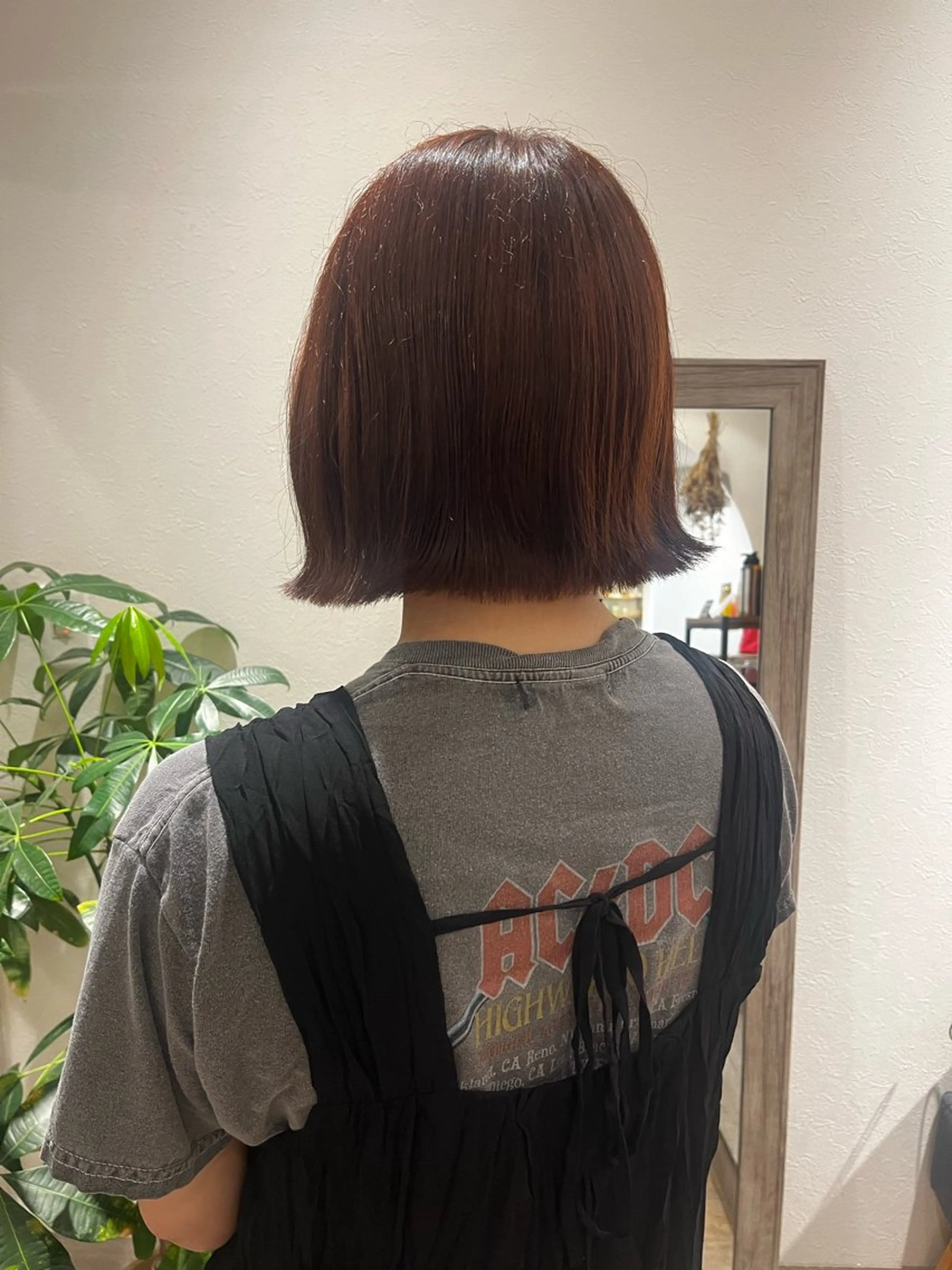 ミディアム オレンジブラウン 上品な暖色/丸みボブ Chie🪷のヘアスタイル