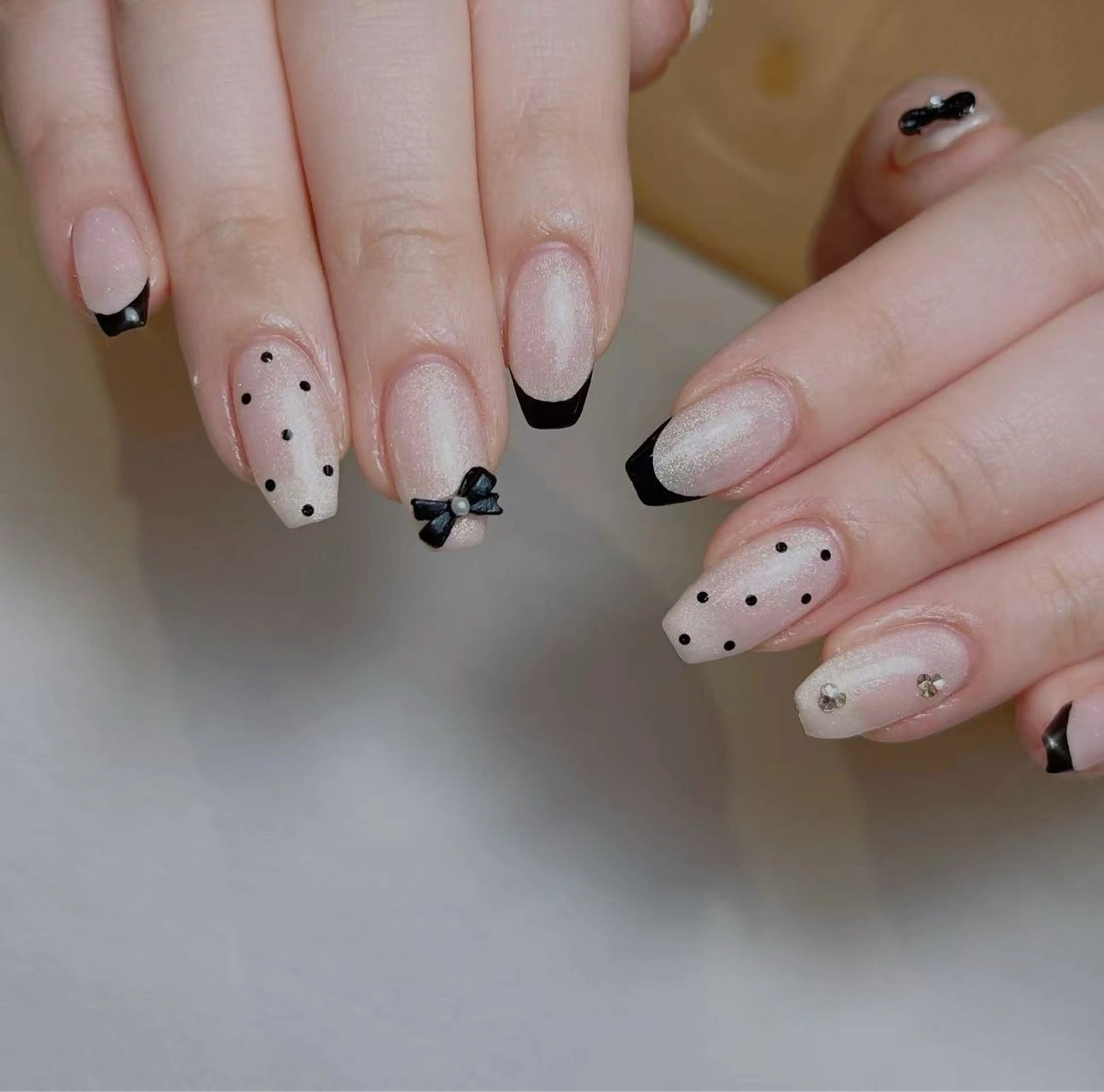 ネイル アートネイル ジェルネイル ガーリー キラキラネイル 持ち込み ネイルサロンred veil所属・RiRi  ネイルサロンのネイルデザイン