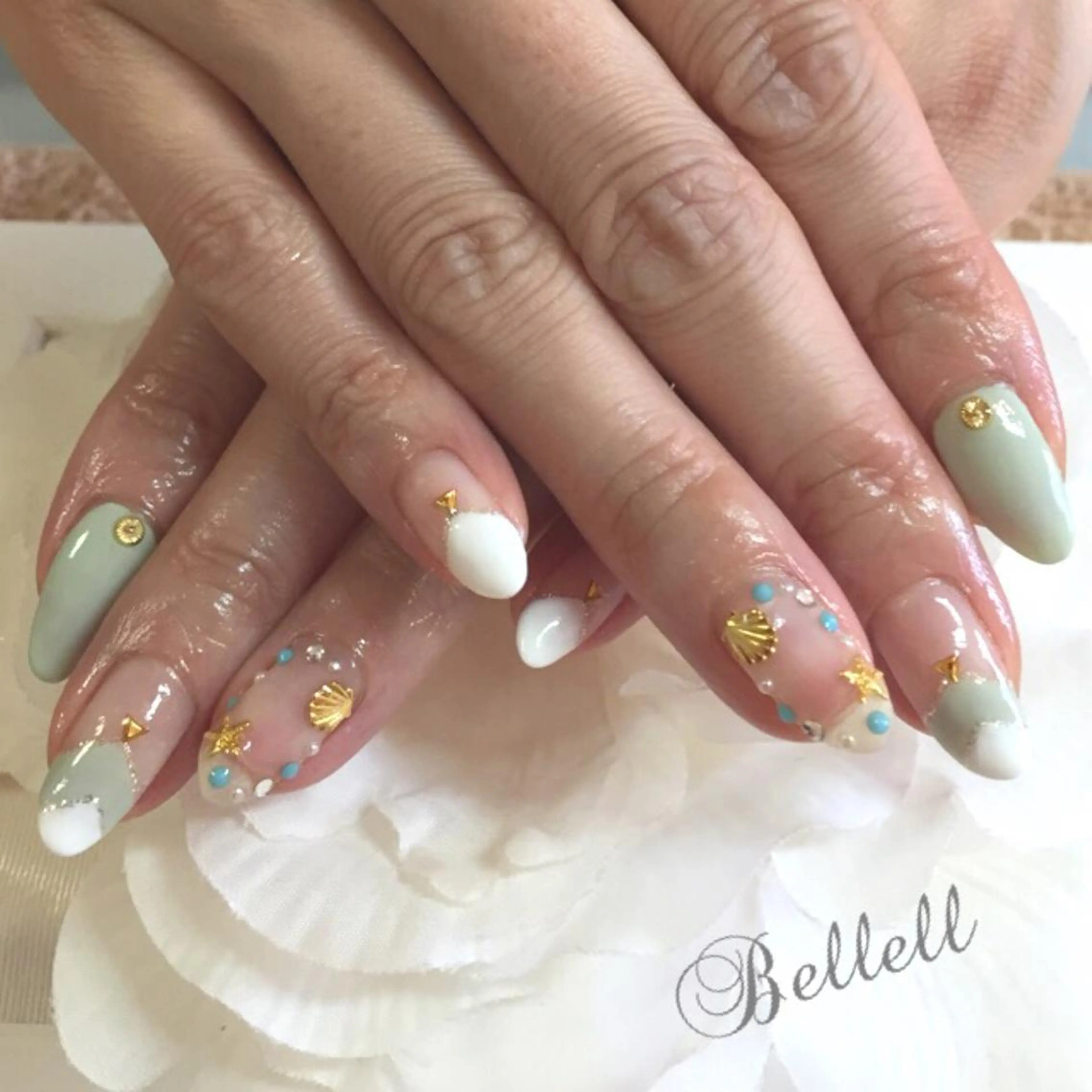 ネイル 青木 綾子のネイルデザイン