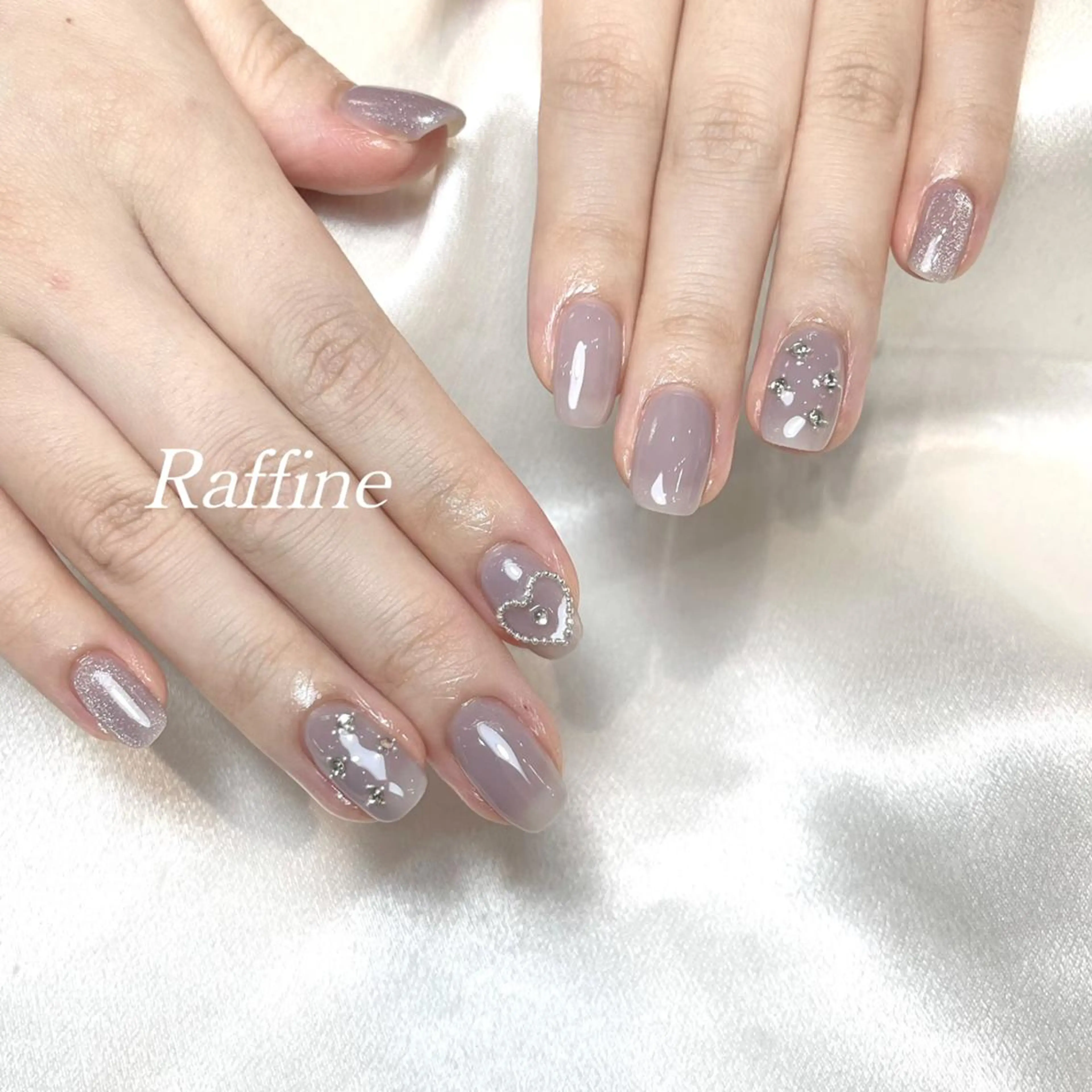 ネイル RAFFINE 月🦋🩵のネイルデザイン