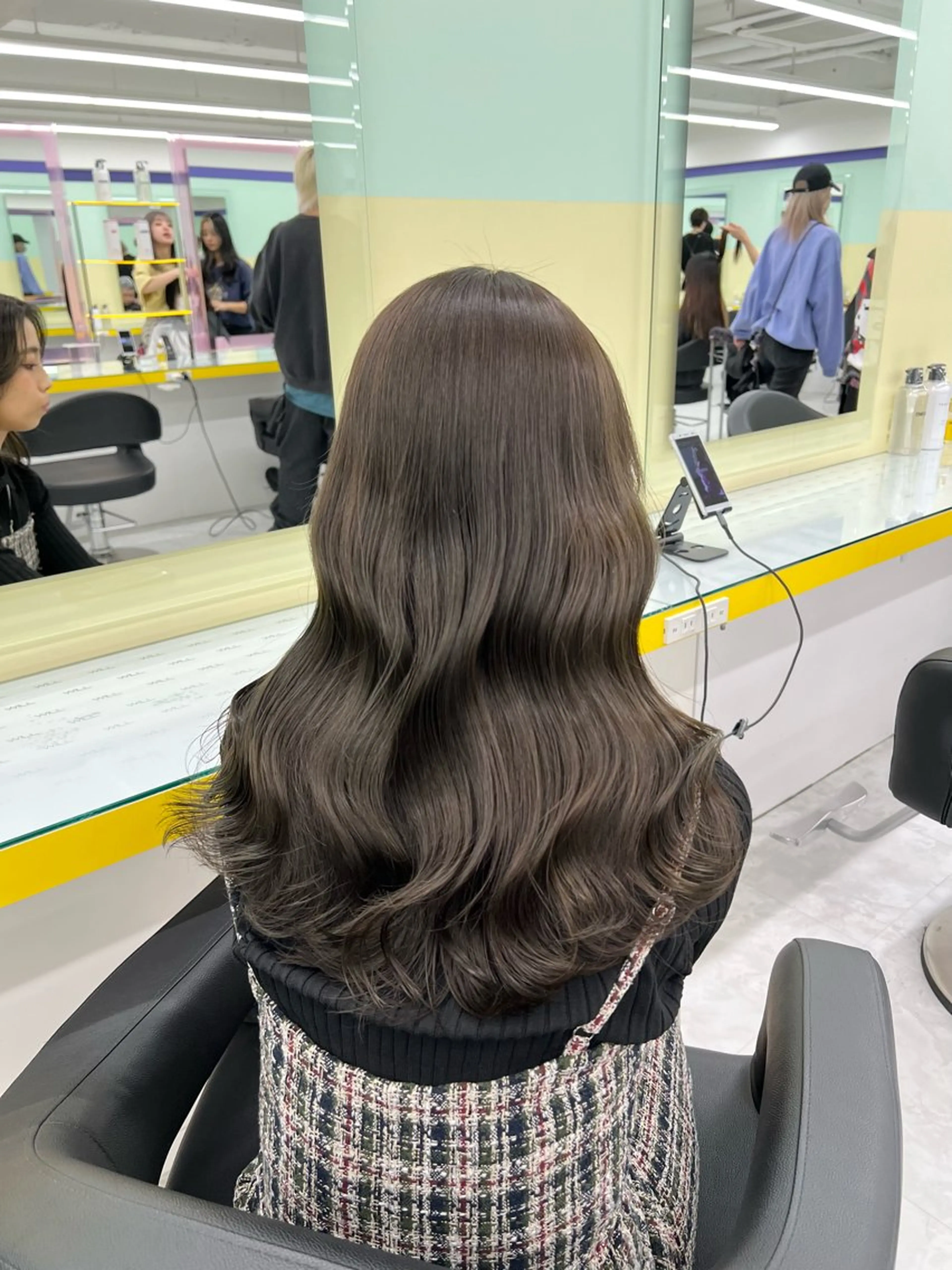 セミロング ヘアカラー トリートメント ヘッドスパ レイヤー/韓国❣️ 髪質改善/亘紘輝のヘアスタイル