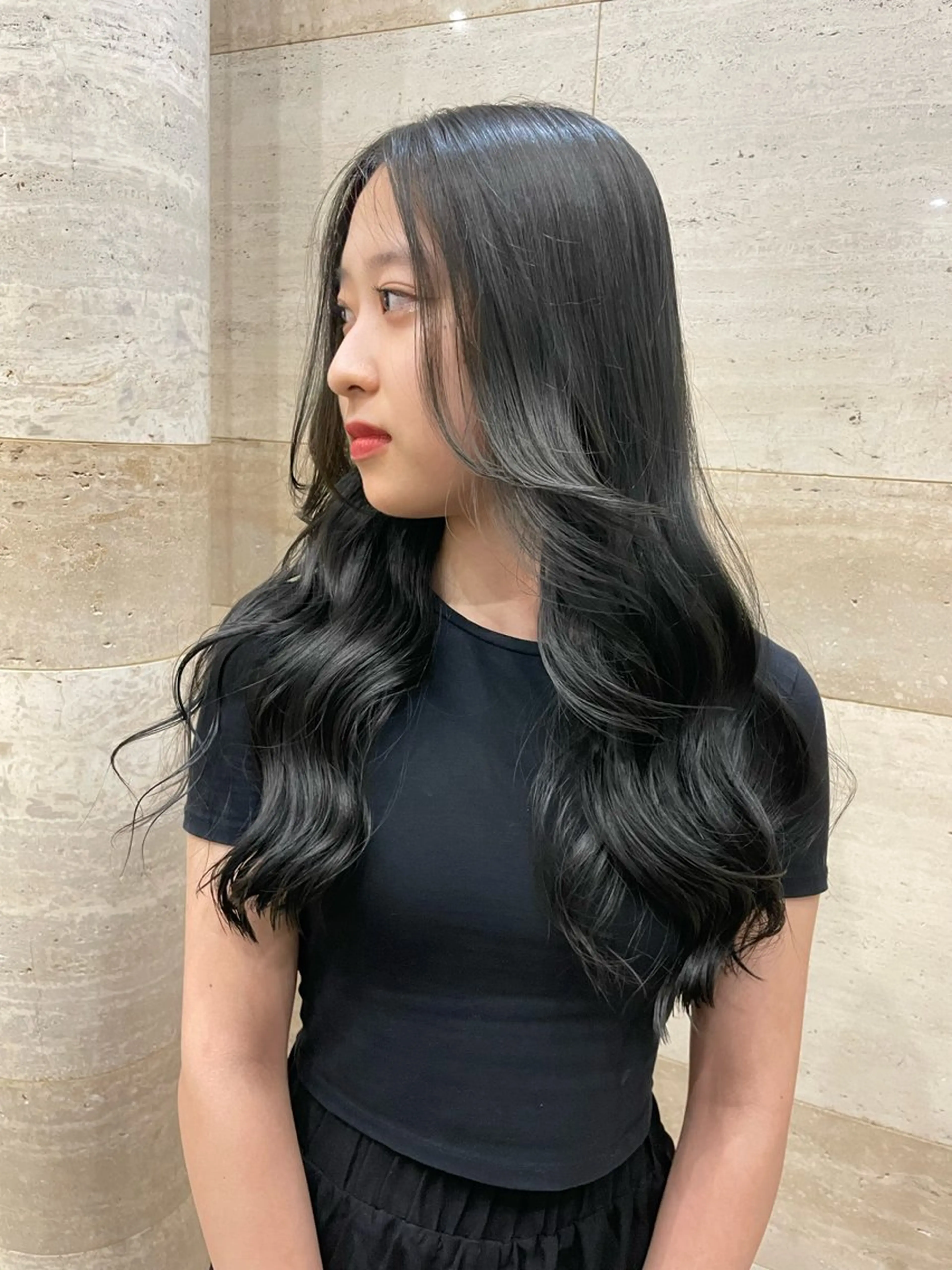 ロング 韓国/透明感 Veluaのヘアスタイル