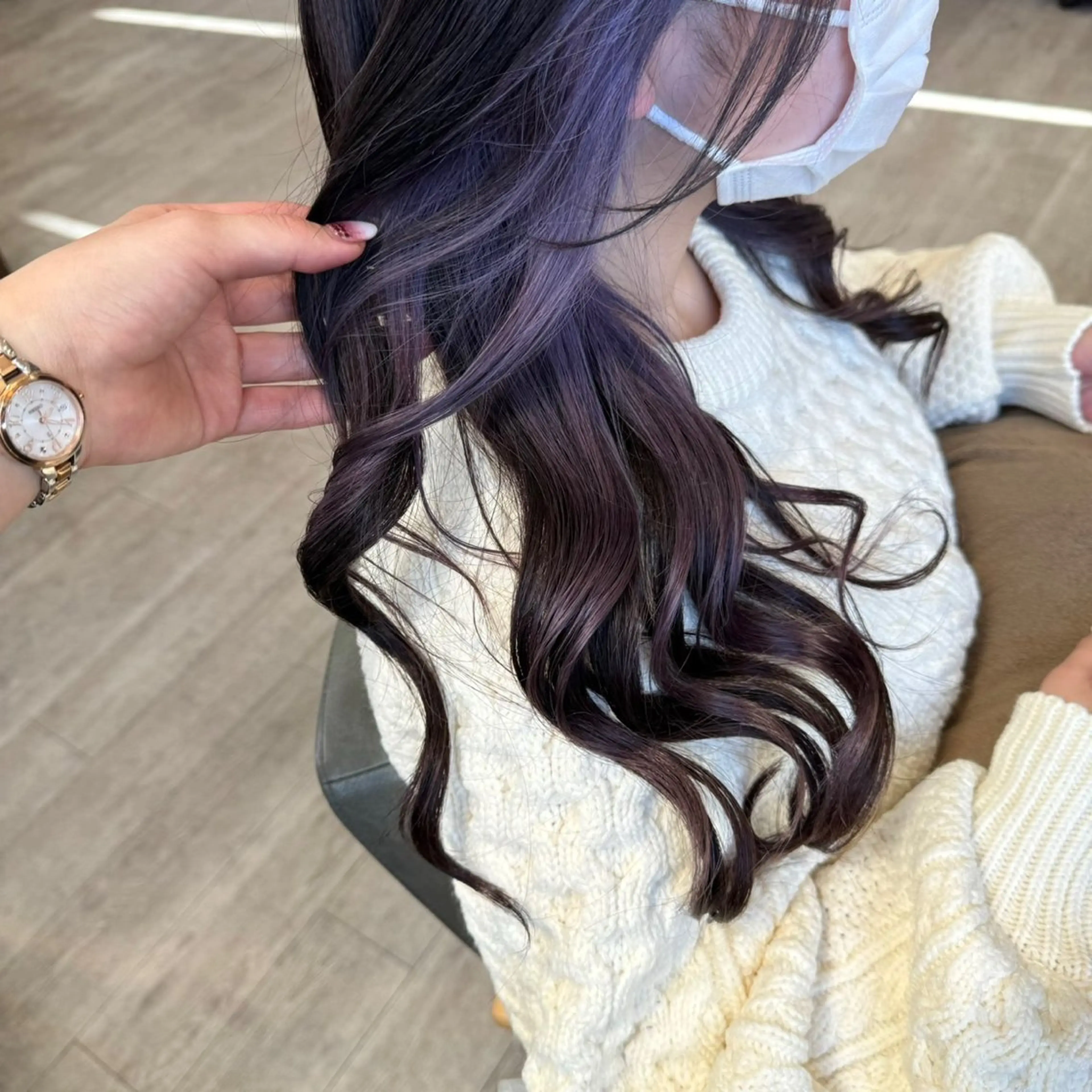 ロング 西 沙菜/トレンド カラー/透明感カラーのヘアスタイル