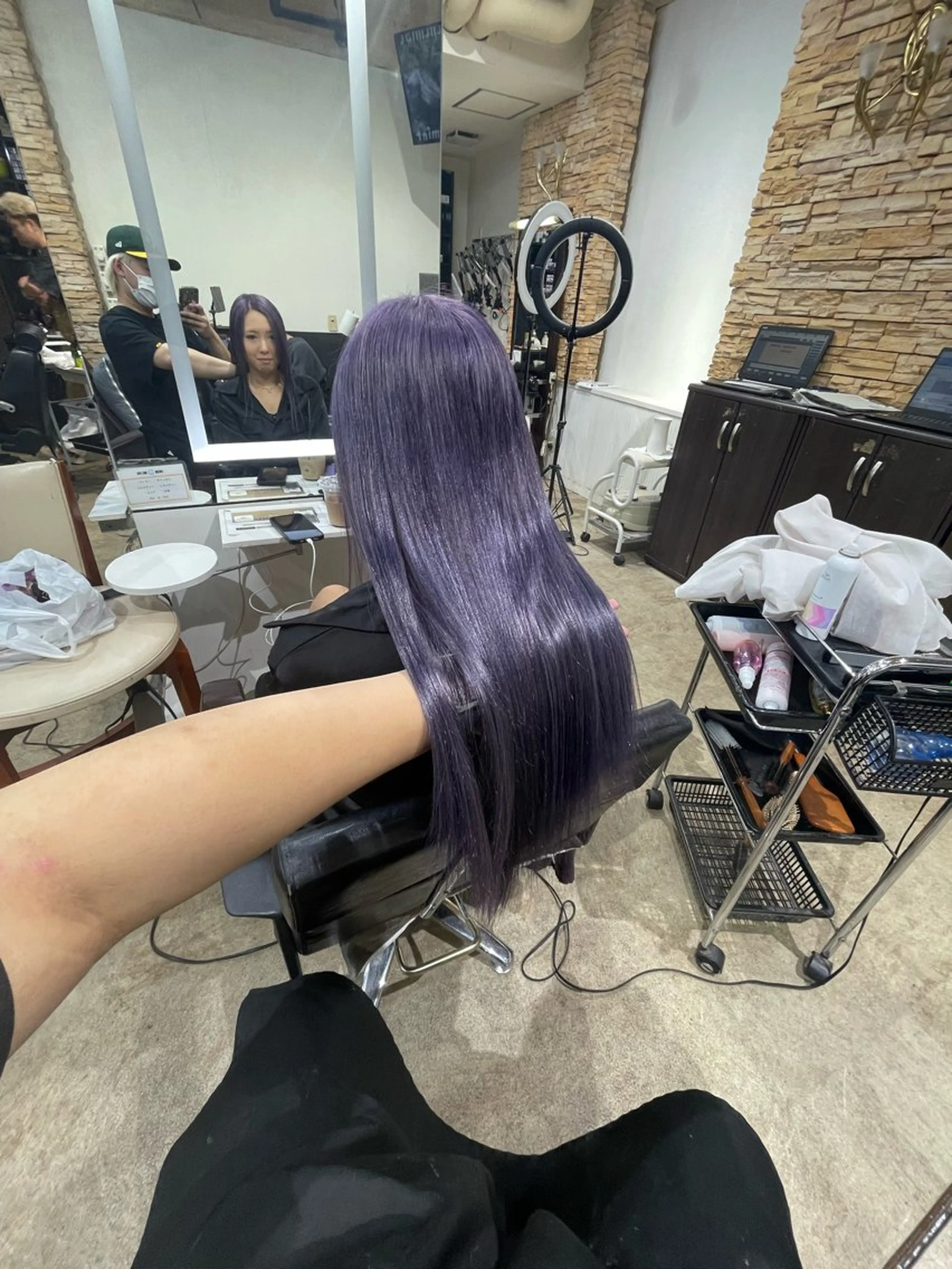 ロング カラー ヘアアレンジ ラベンダーカラー ヘアカラー トリートメント ヘアセット アンククロス/ エクステ／ハイトーンのヘアスタイル