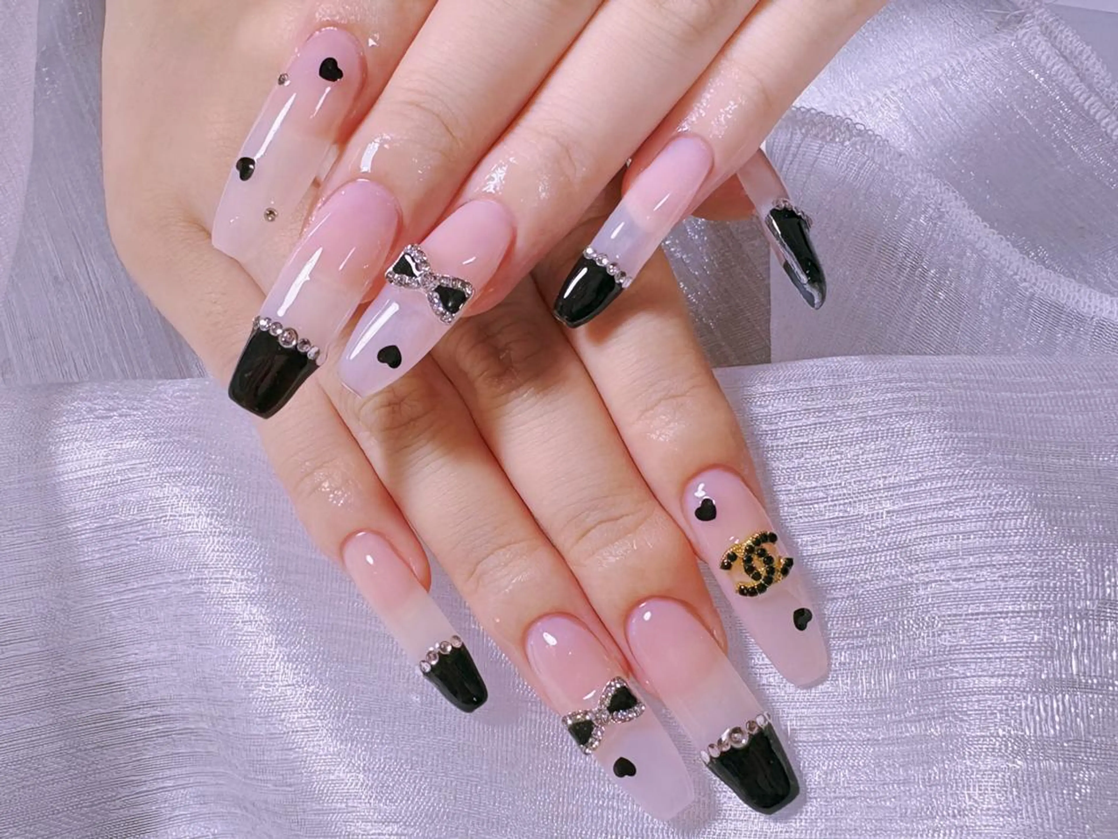 ネイル ハンドネイル ✨Nora💫 ワンホンネイルのネイルデザイン