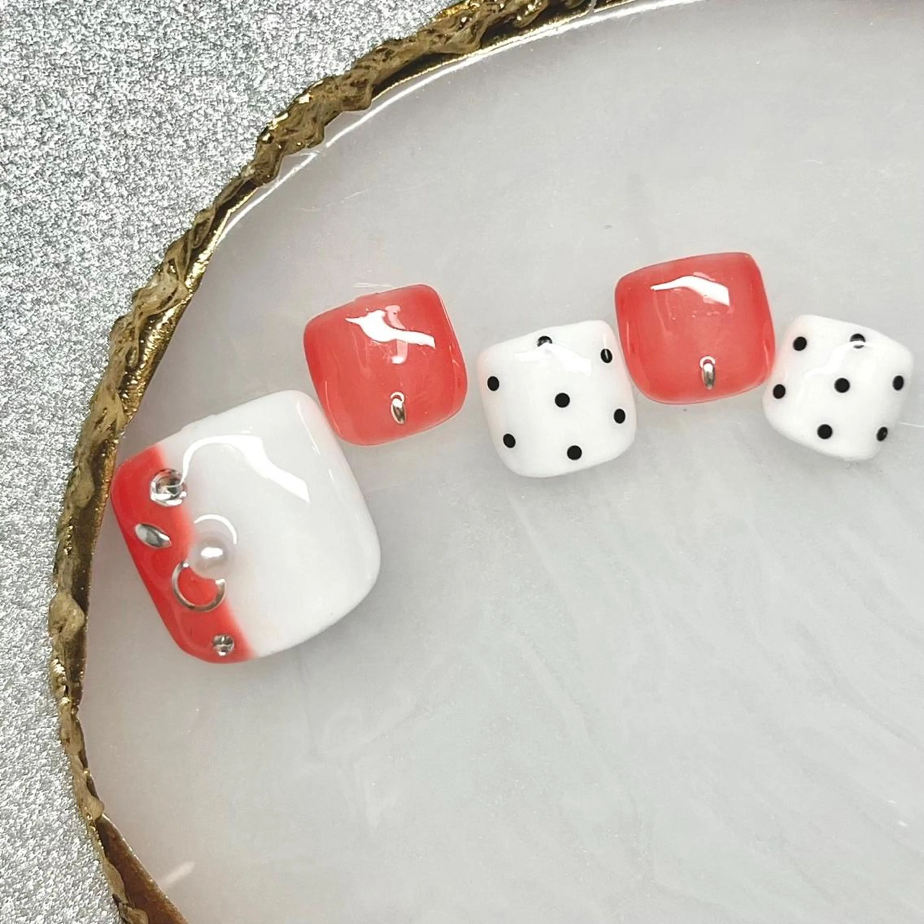 ネイル フットネイル Alohi nail salonのネイルデザイン