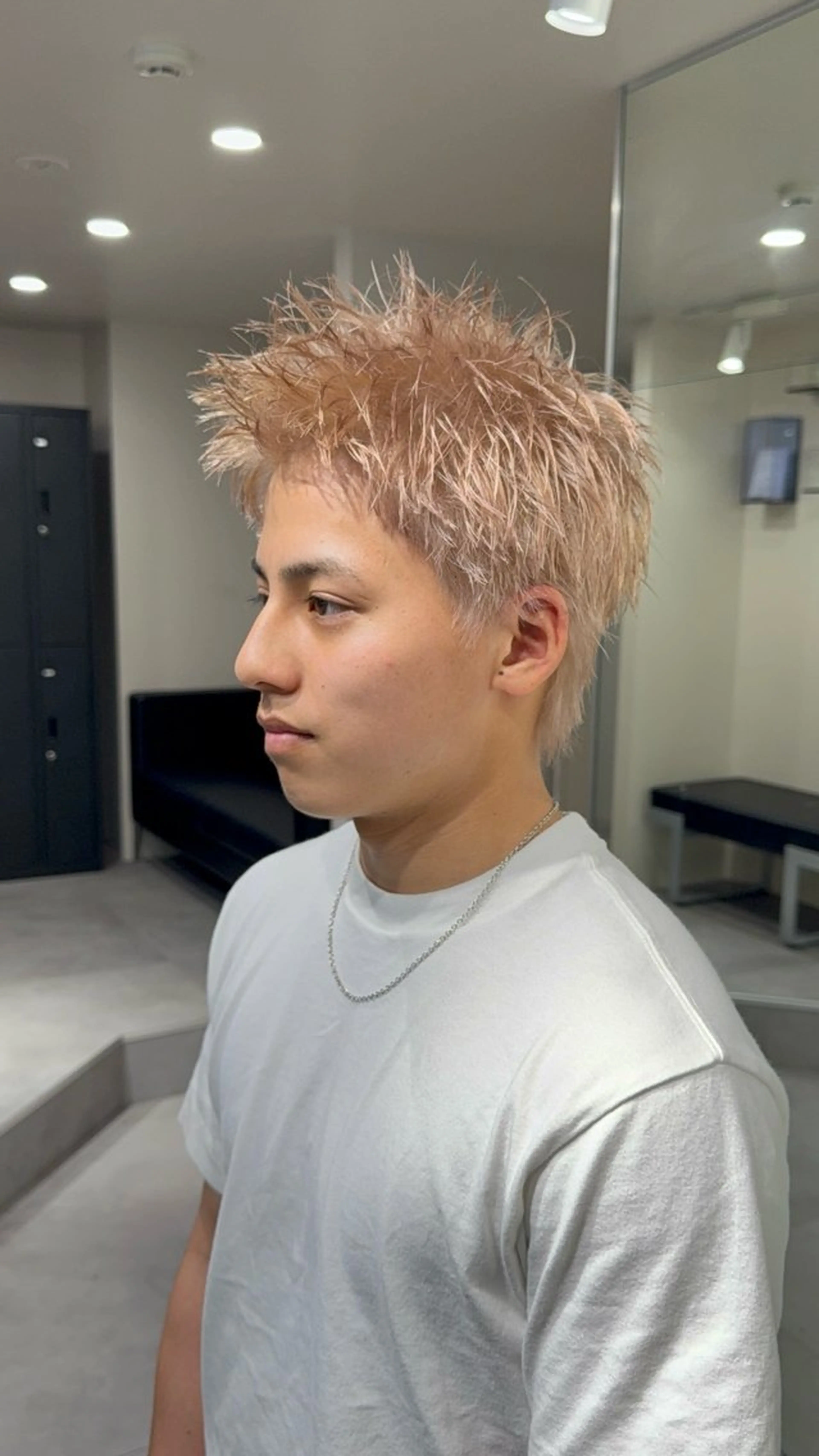 ショート カラー メンズ 岩澤 祐輔のヘアスタイル
