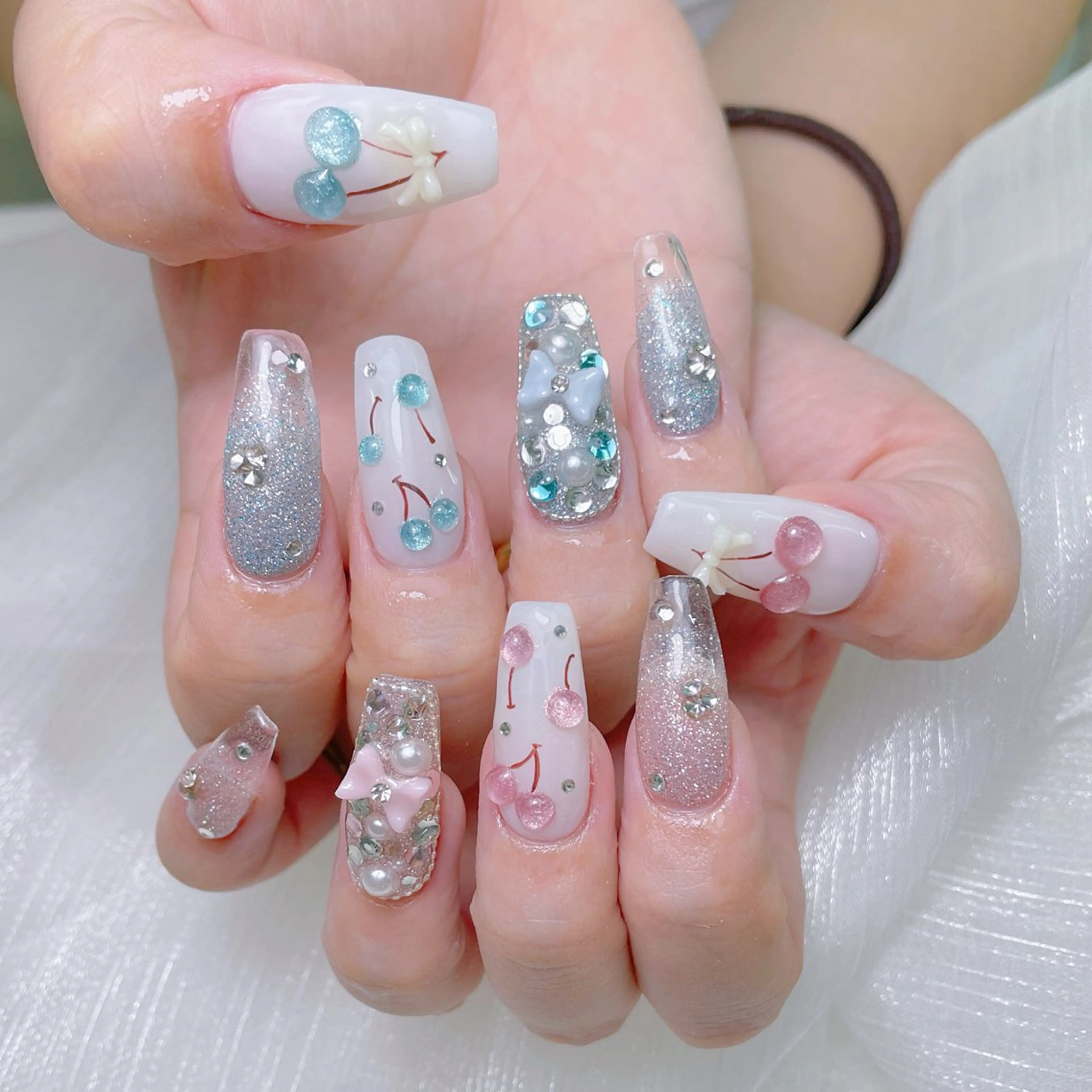ネイル チークネイル クリアネイル ガーリー キラキラネイル 韓国ネイル ハンドネイル NailPrincess所属・princess スカルプ専門店のネイルデザイン