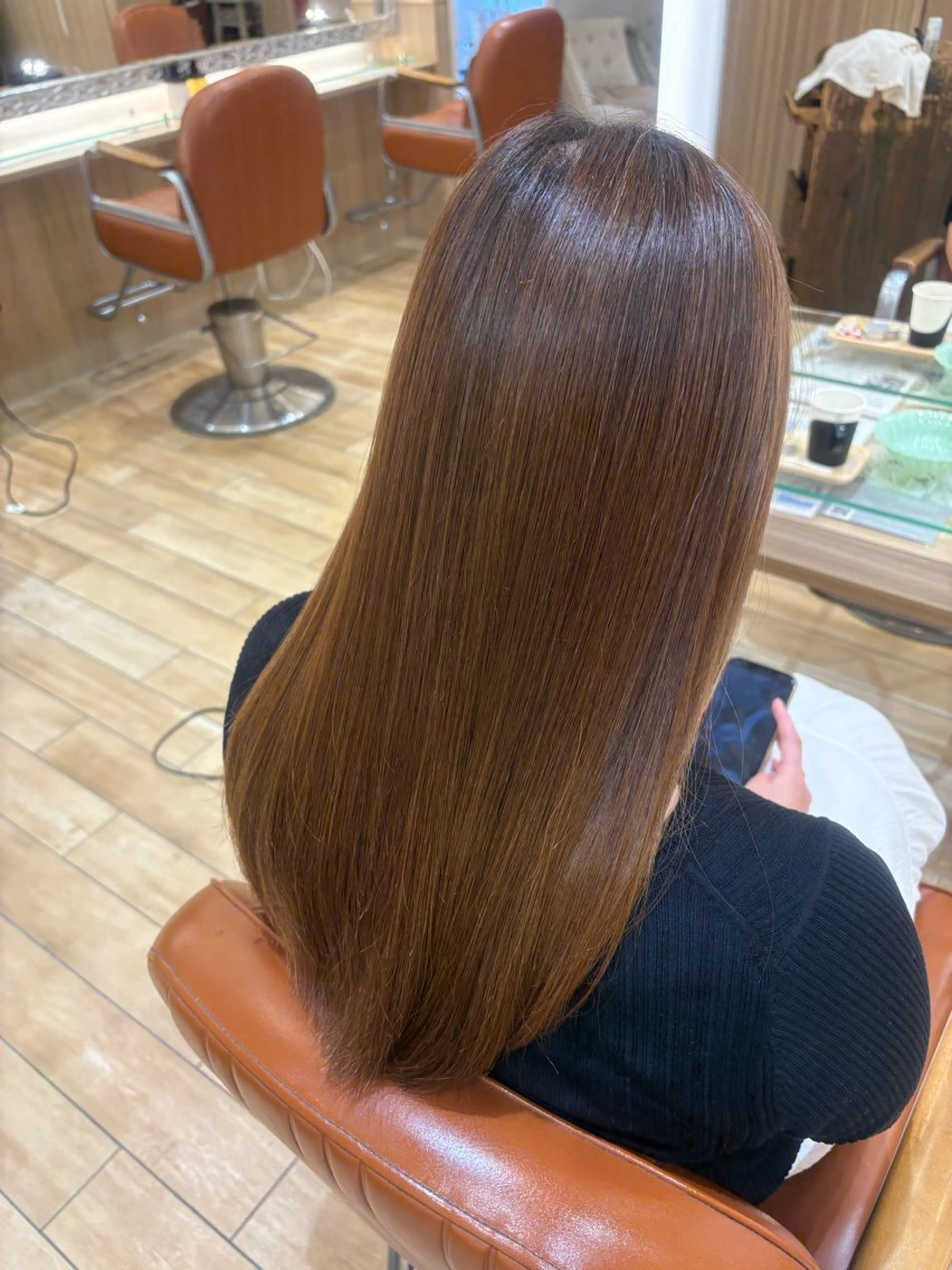 ロング 縮毛矯正 中間 愛加のヘアスタイル