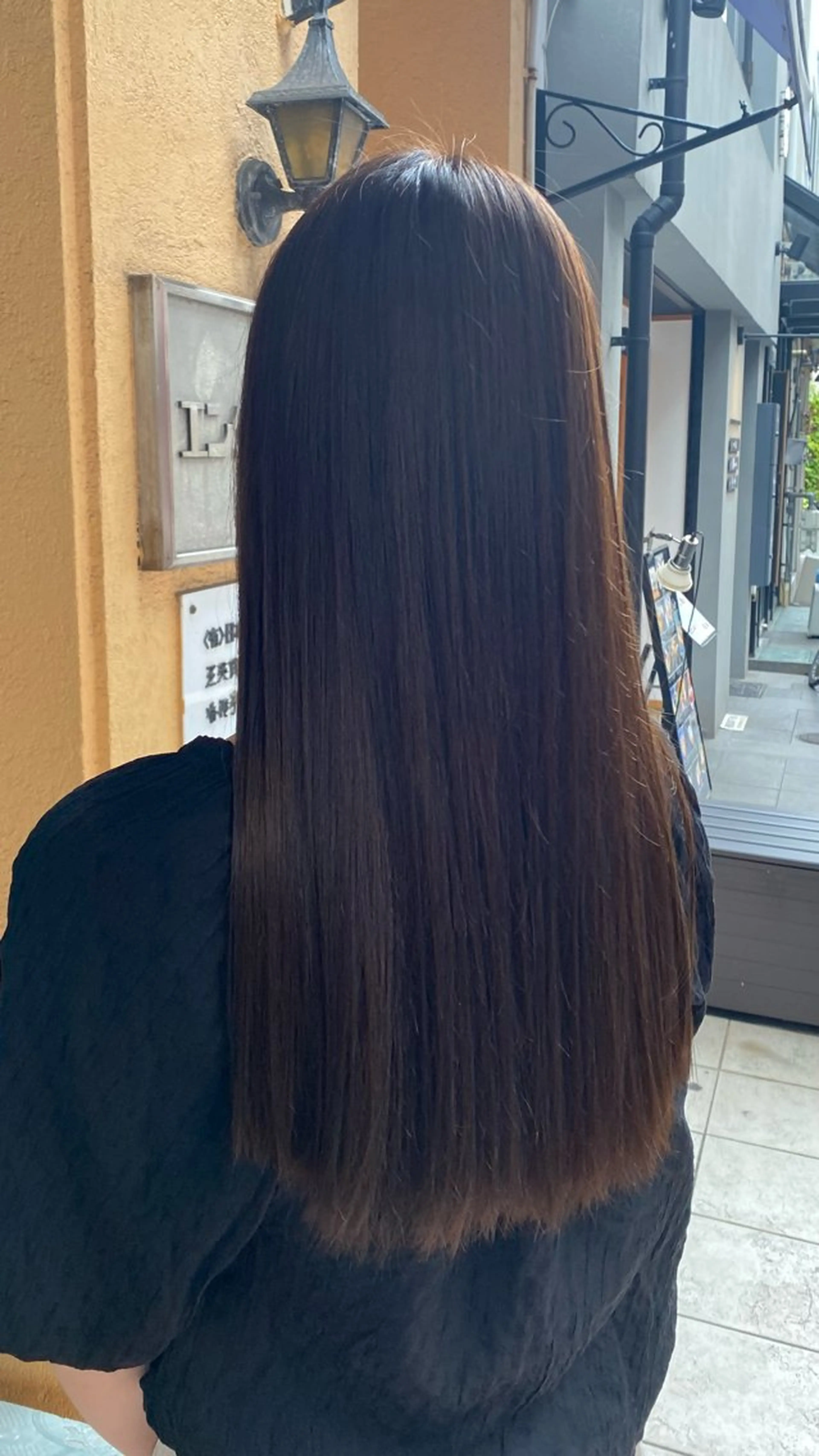 セミロング カット 縮毛矯正 DOLL hair所属・なぎさ 心斎橋美容室のヘアスタイル