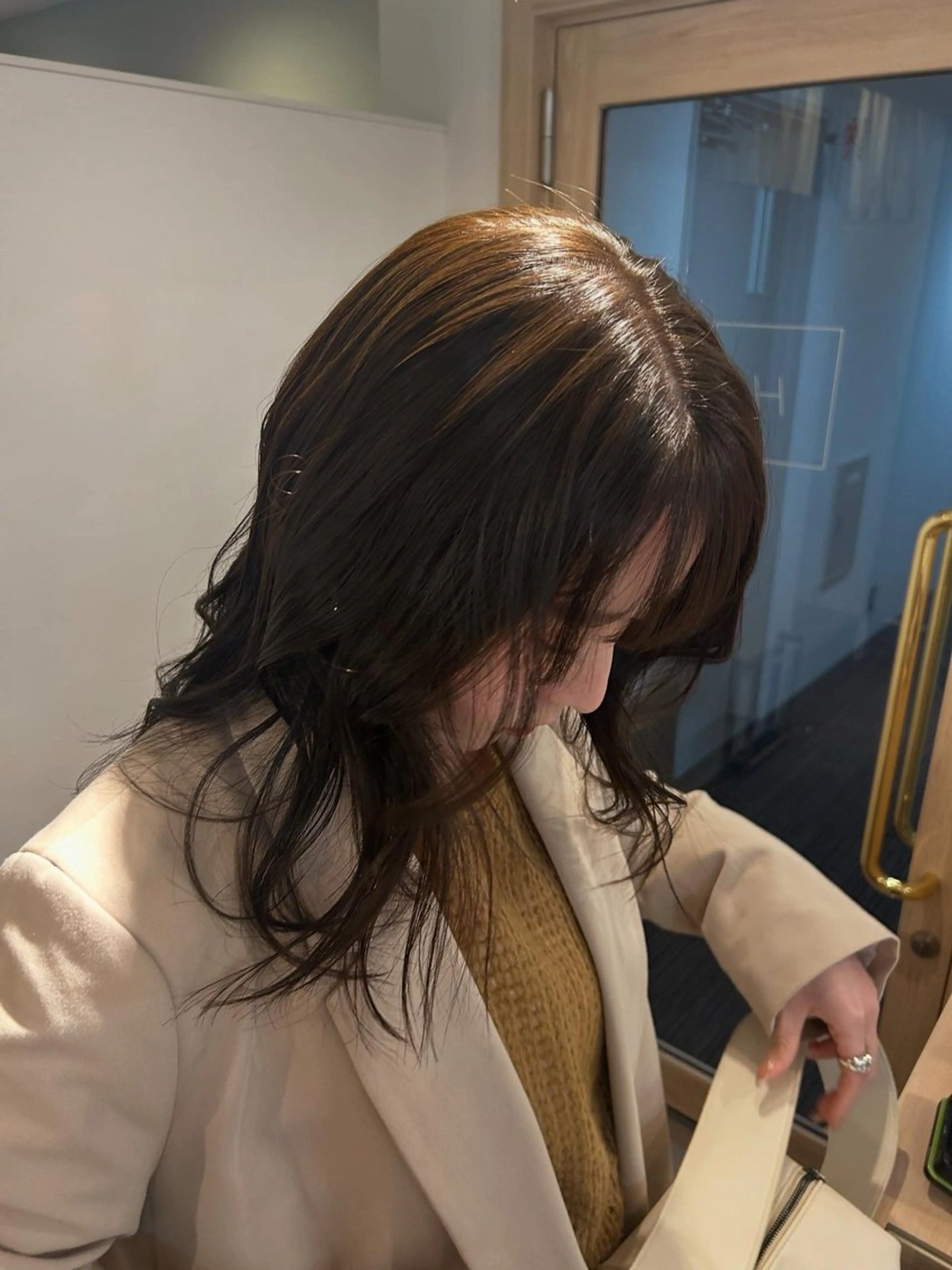 ミディアム カラー ベージュカラー ブラウンカラー 透明感カラー ダブルカラー カット ヘアカラー トリートメント オリーブ/ ナカミネアキナのヘアスタイル