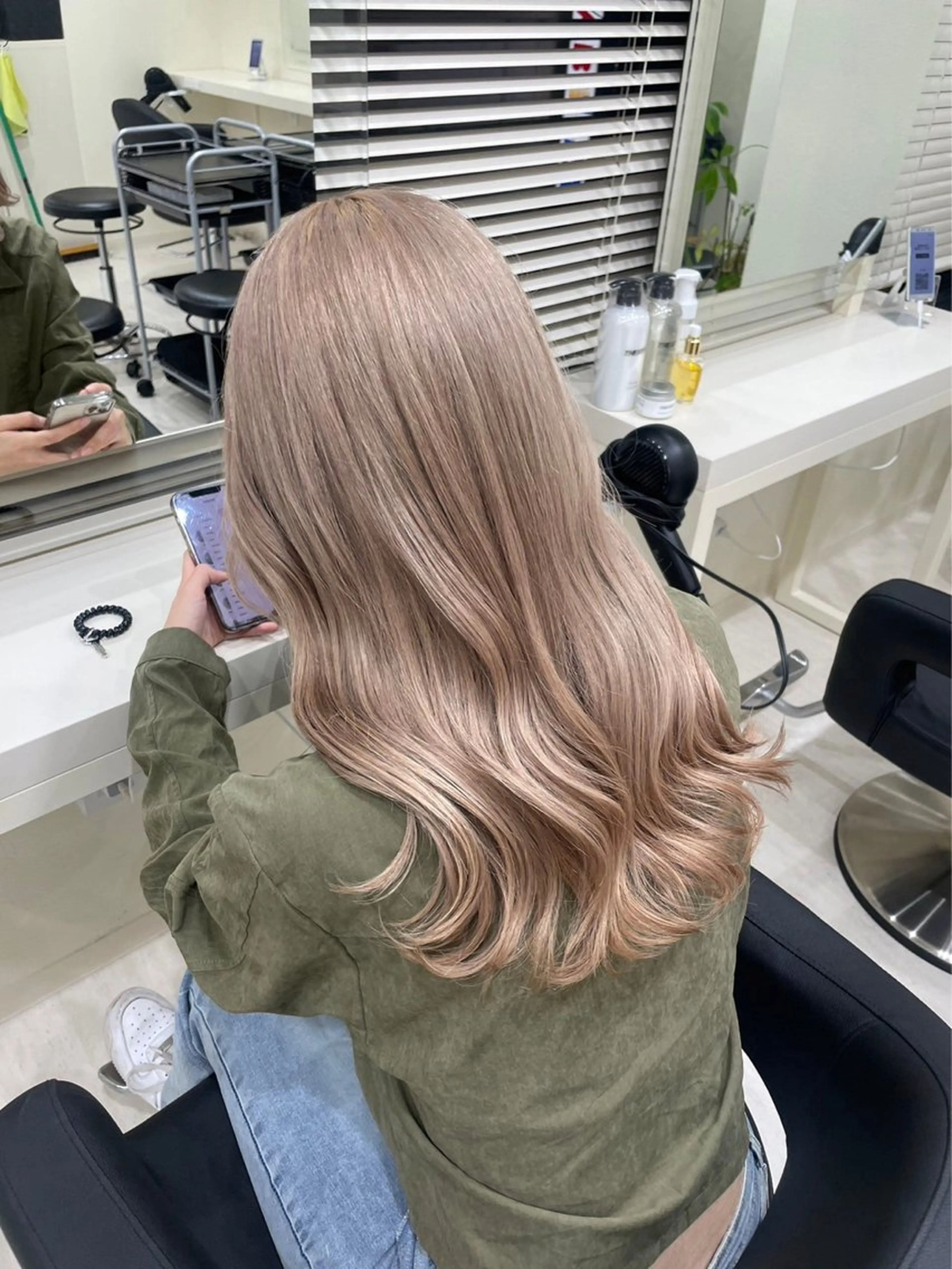 ミディアム カラー ヘアカラー トリートメント 艶髪グレージュ特化/ CHIKARAのヘアスタイル