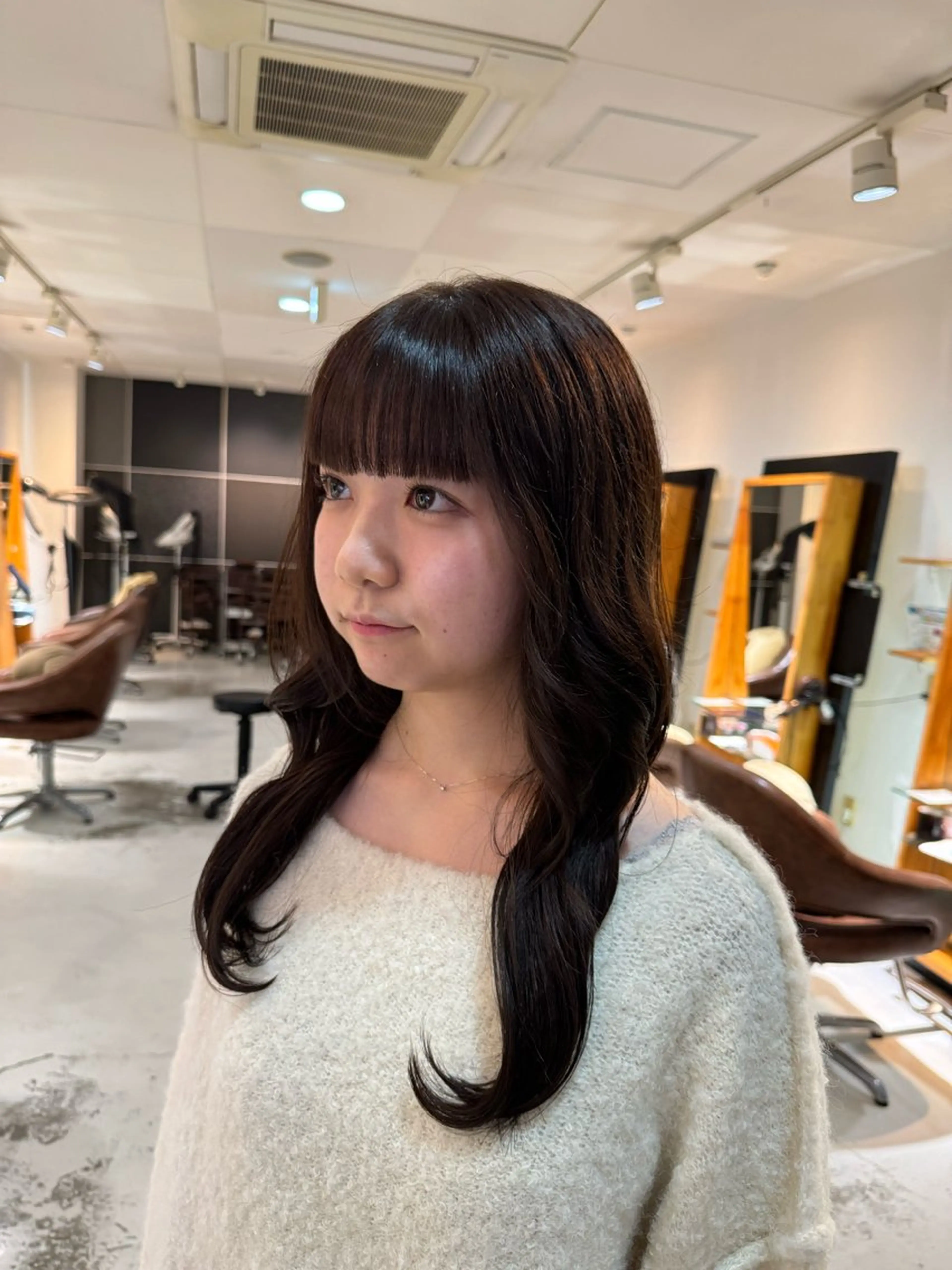 ロング カラー 𝘀𝗮𝗲/柏の葉 / パーマモデルのヘアスタイル