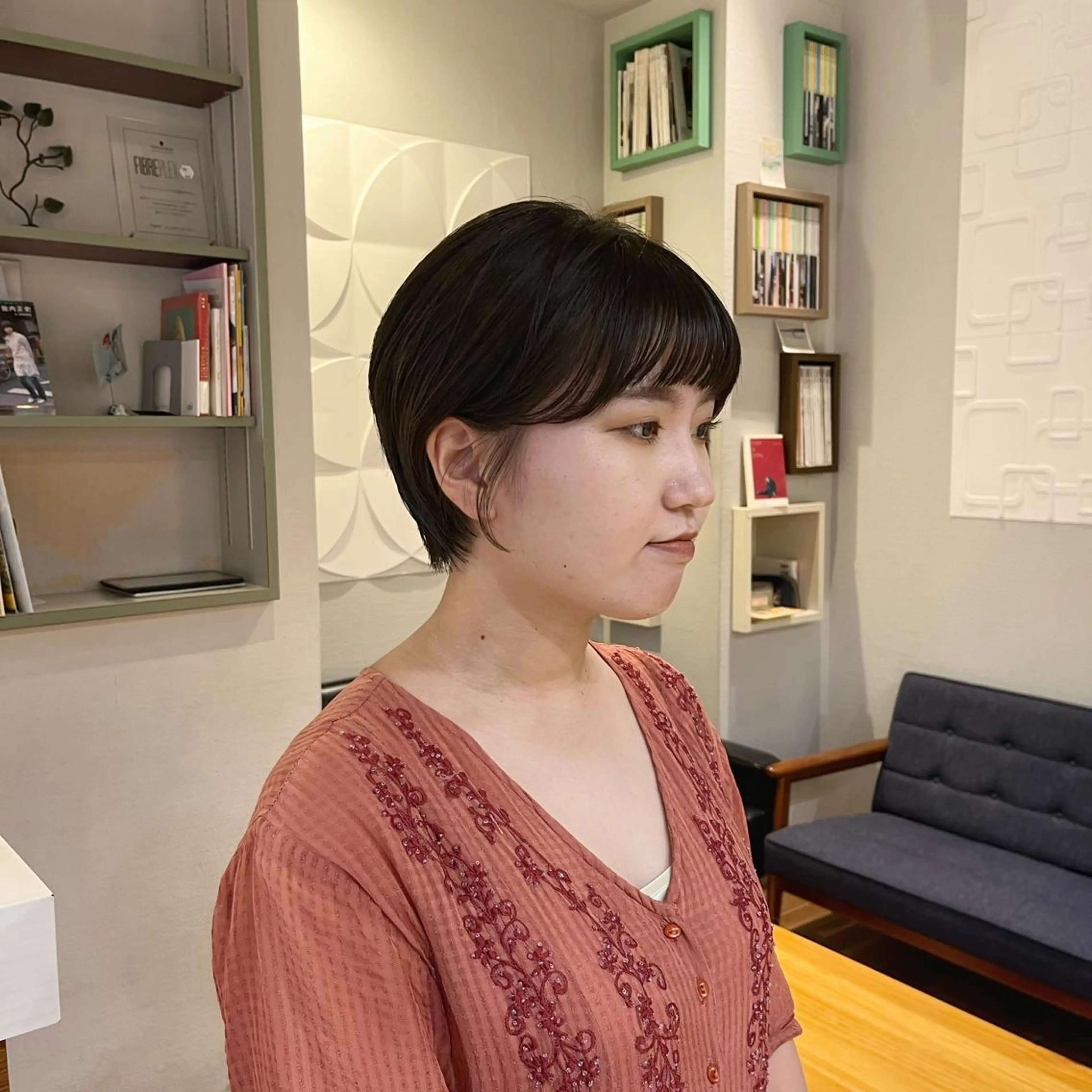 ショート 丸みショート オン眉 ショートヘア kawai rihoのヘアスタイル