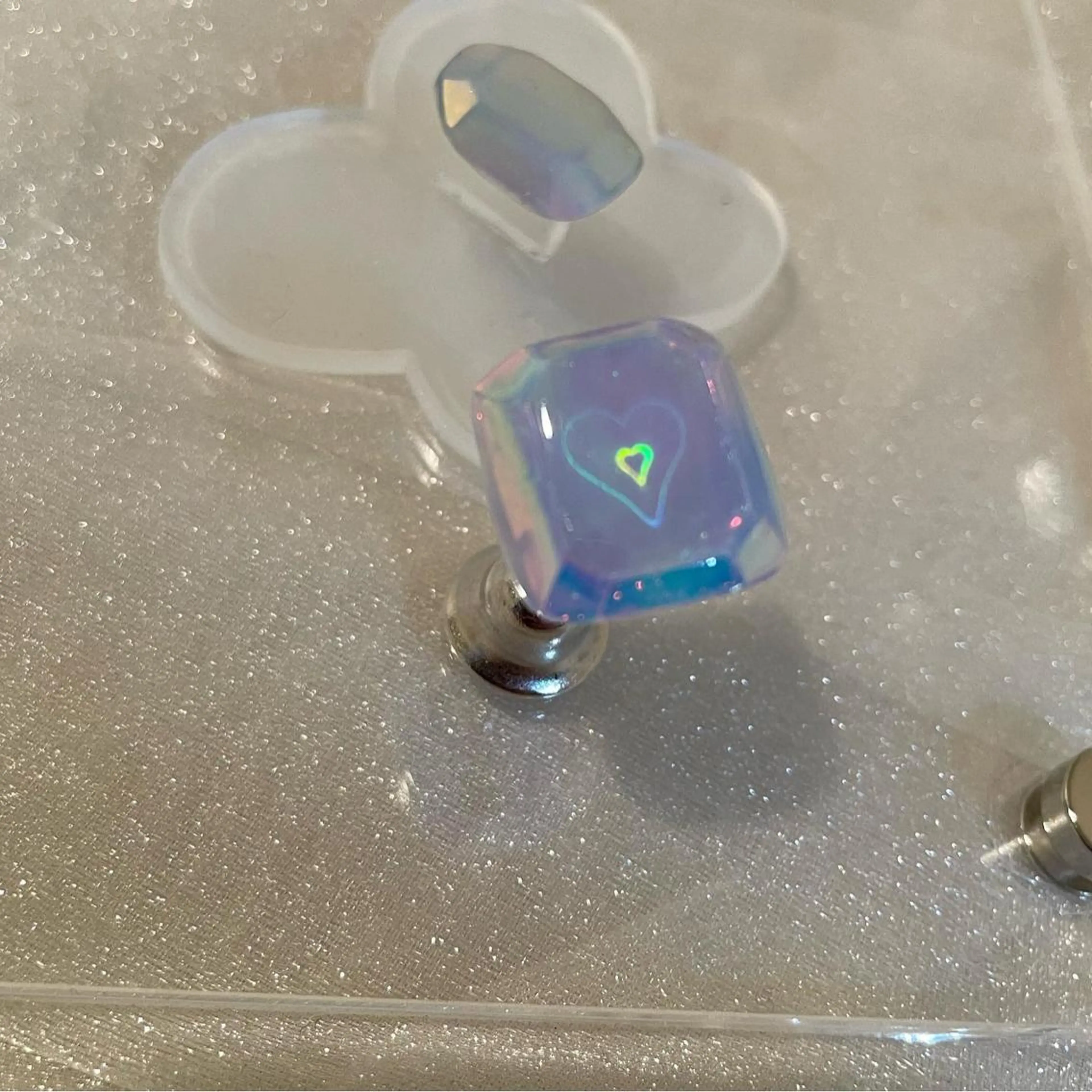 ネイル オーロラネイル フレンチネイル ガーリー ハート 氷ネイル・うるうるネイル ハンドネイル ハンドケア lyly.nail所属・lylynail YUUKAのネイルデザイン