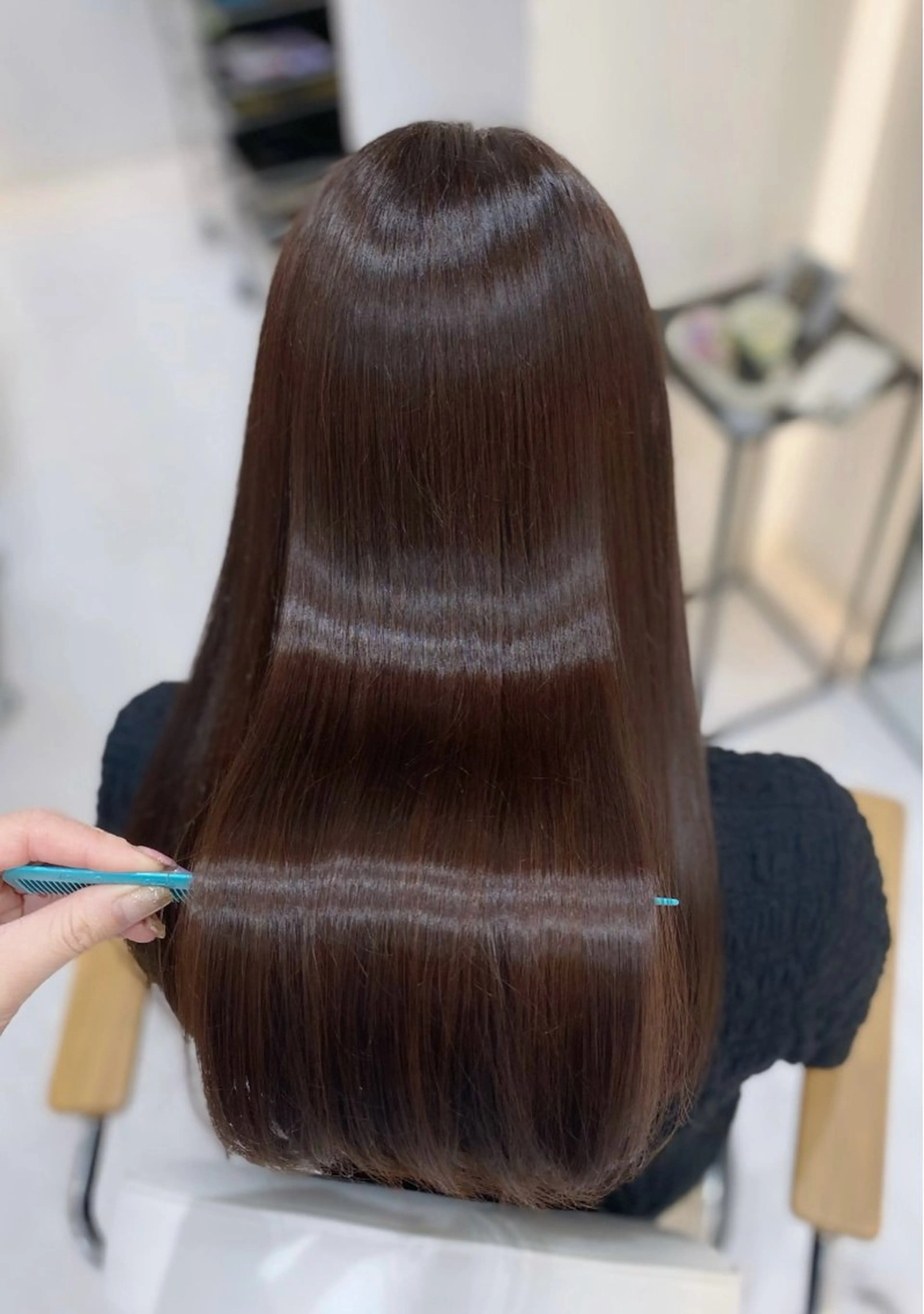 ロング カラー ブラウンカラー チョコレートブラウン 髪質改善 トリートメント カット ヘアカラー トリートメント 艶髪・透明感カラー・ 韓国ヘア・Yuriのヘアスタイル