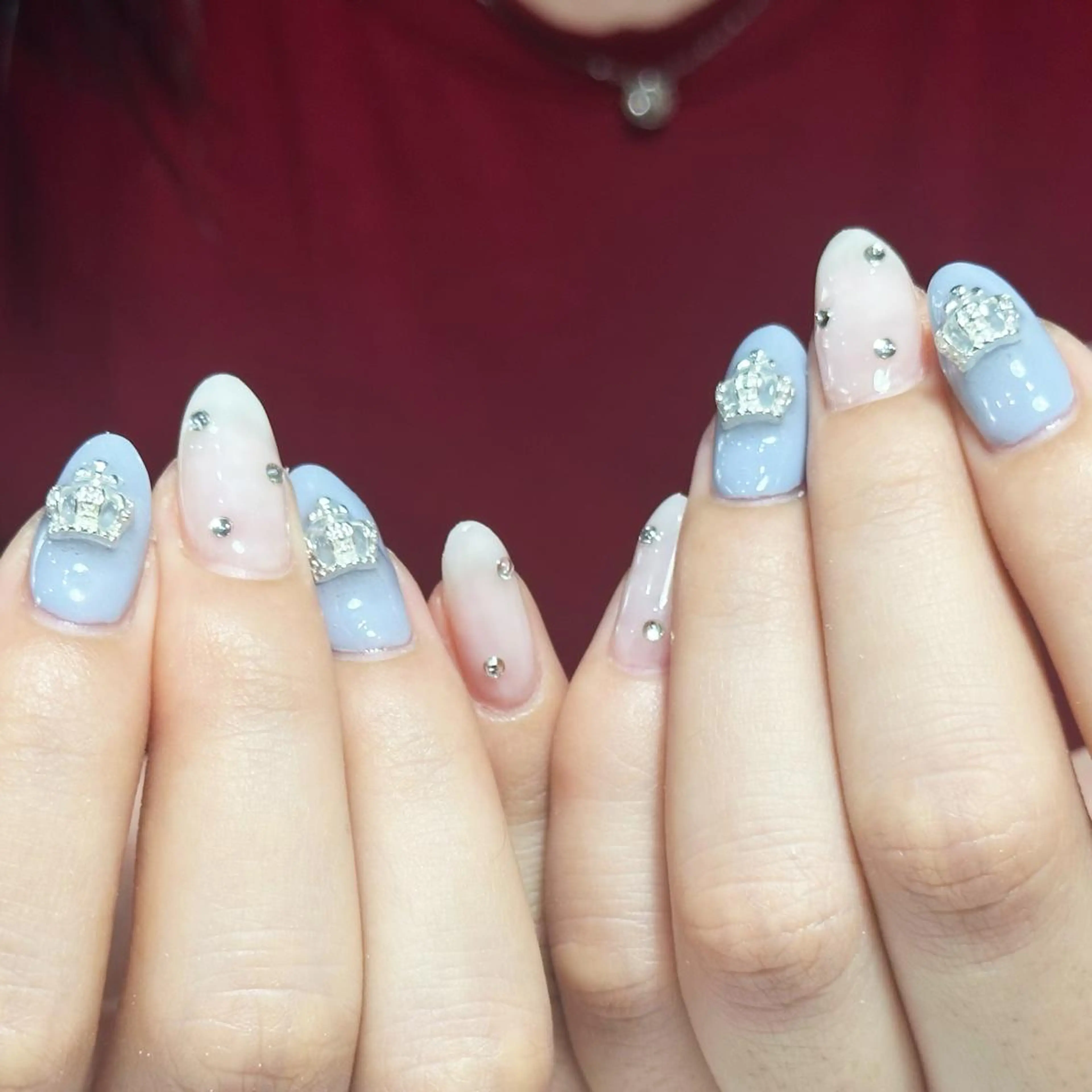 ネイル アートネイル オーロラネイル ガーリー キラキラネイル 韓国ネイル ハンドネイル YOYO 💅のネイルデザイン