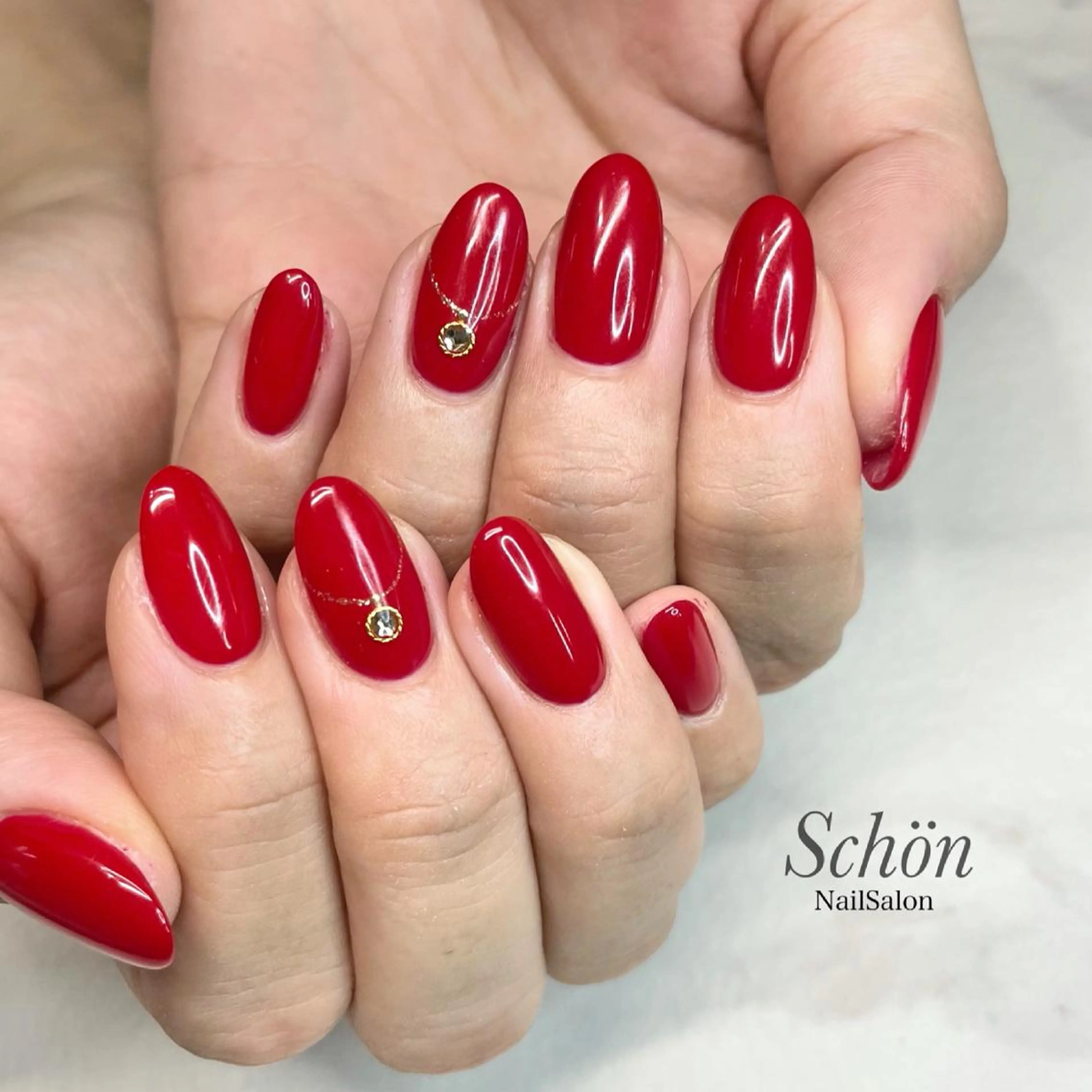 ネイル ラメ(グリッター) ストーンネイル ハンドネイル Schön NailSalon所属・Schön NailSalonのネイルデザイン