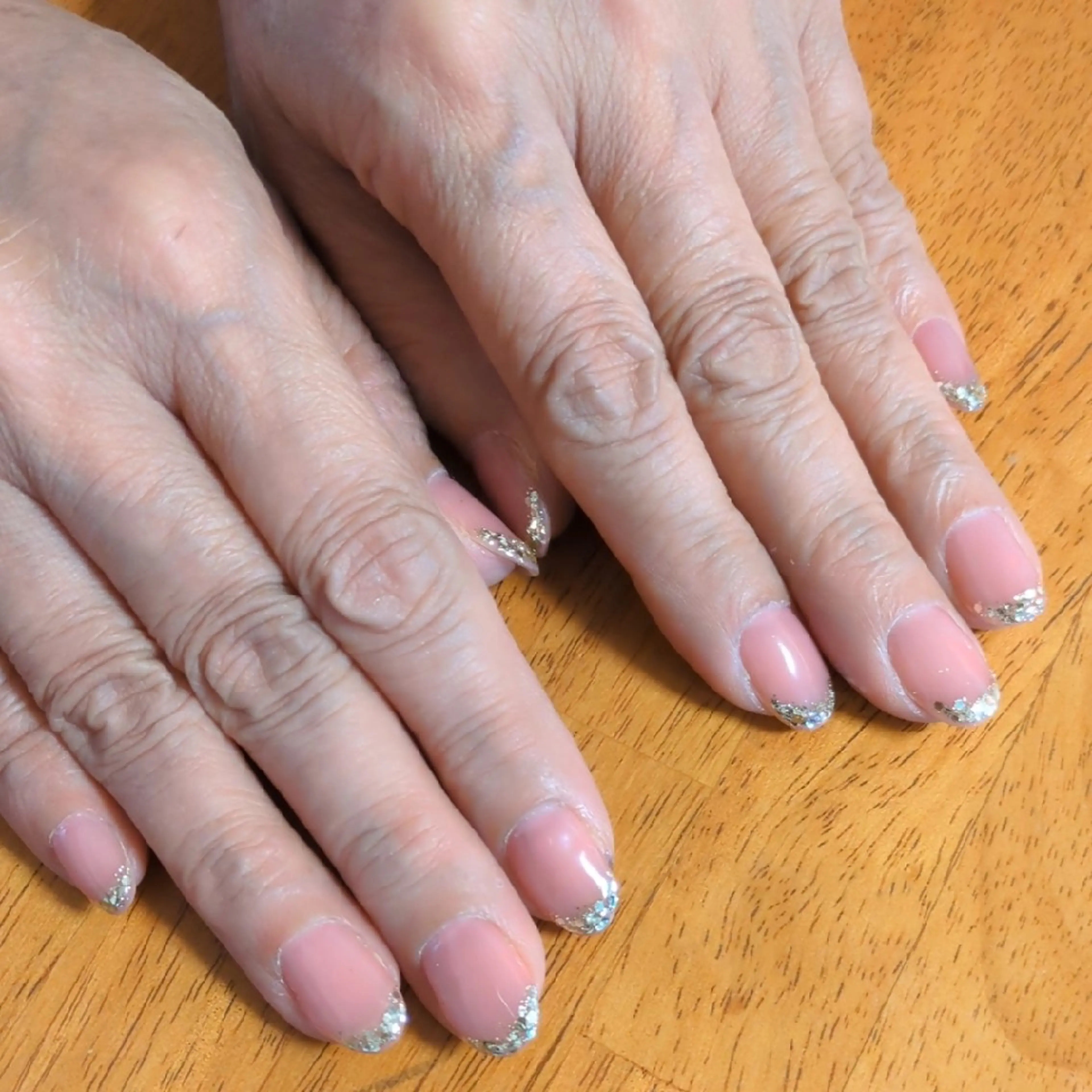 ネイル ハンドネイル ハンドケア 高森 知美のネイルデザイン