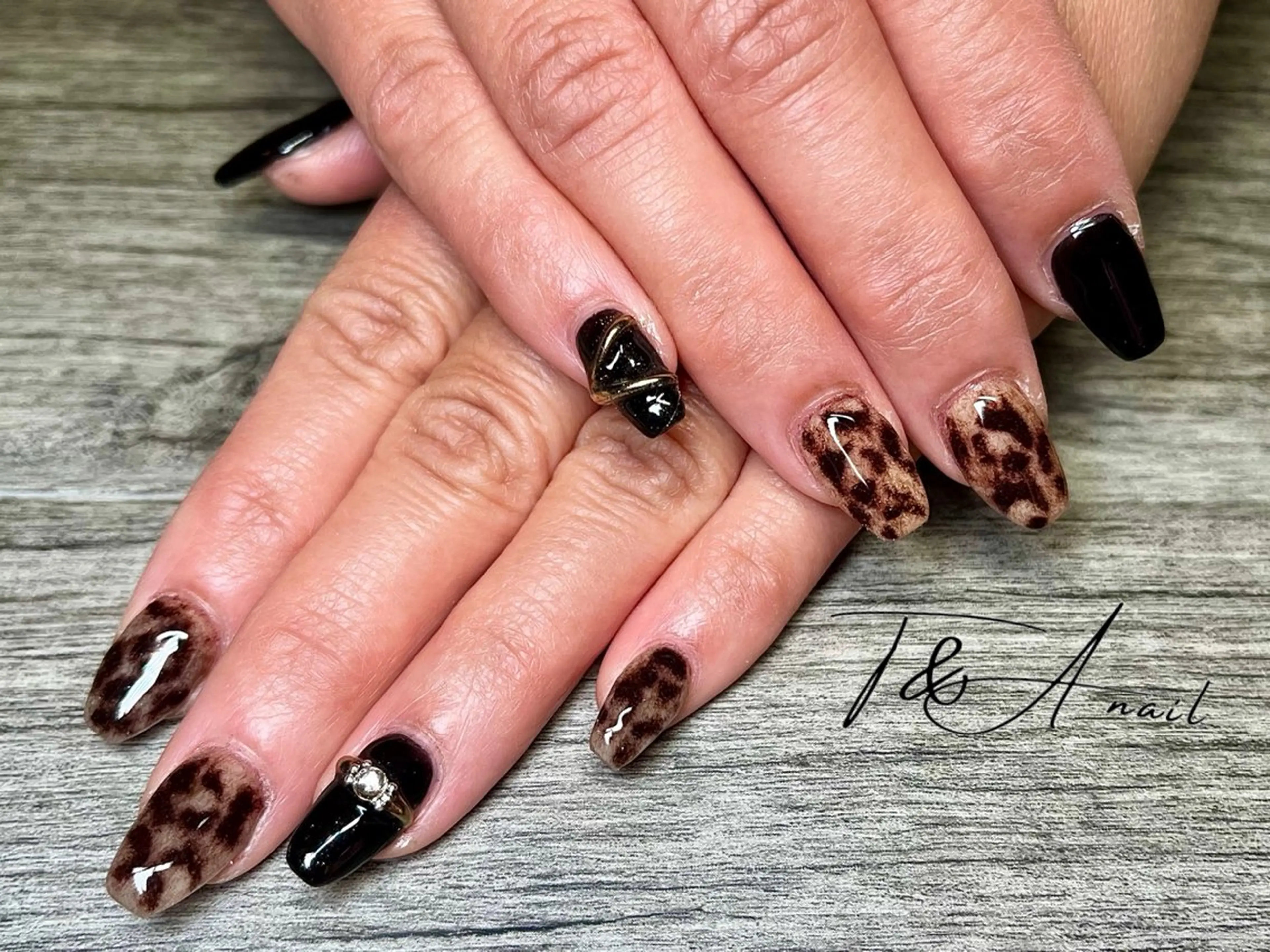 ネイル 長さ出し ジェルネイル スカルプネイル 冬ネイル ハンドネイル T&A nailのネイルデザイン