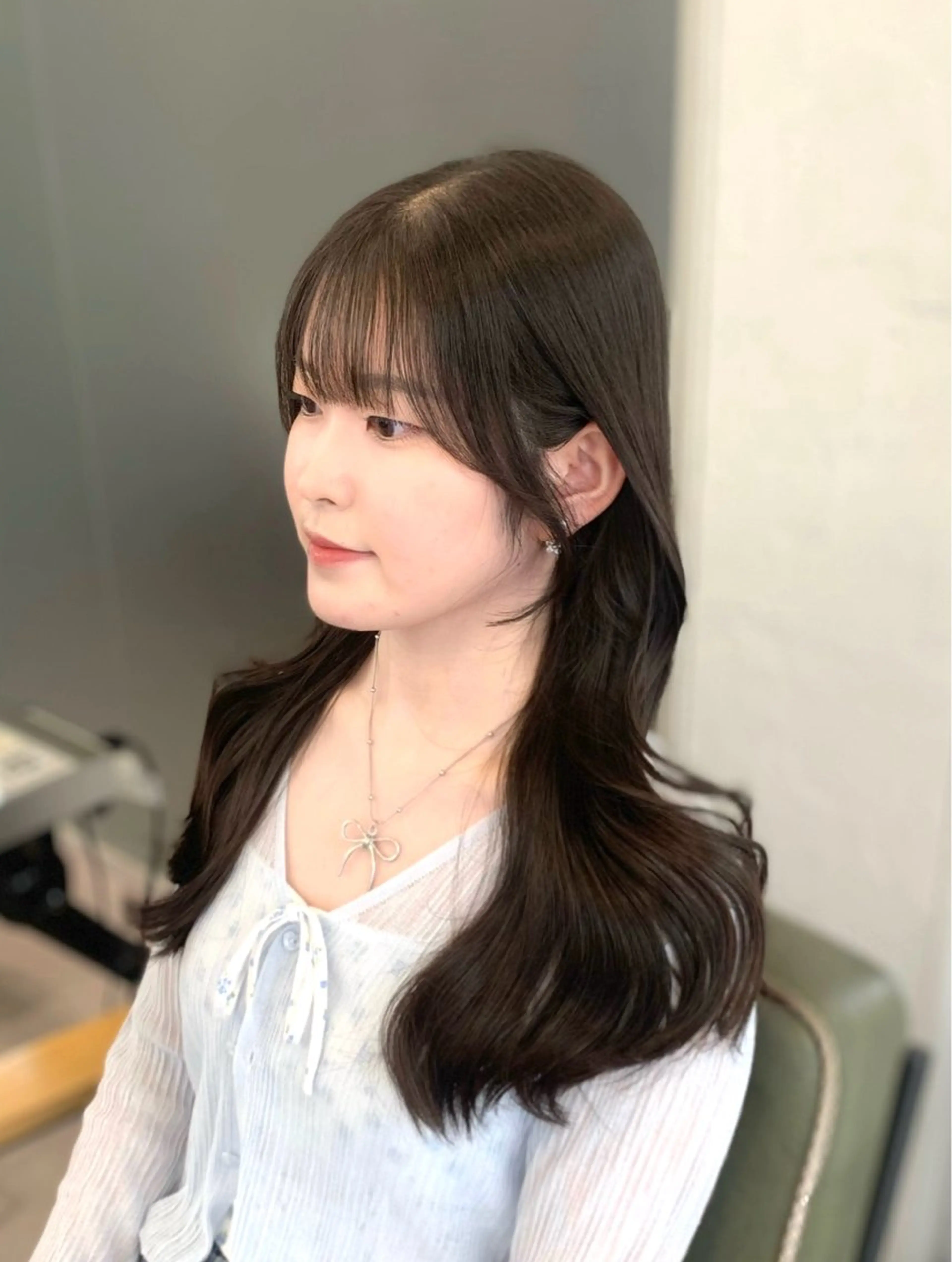 ロング カット ヘアカラー トリートメント shes茶屋町アリサ 🎀顔周り×韓国風のヘアスタイル