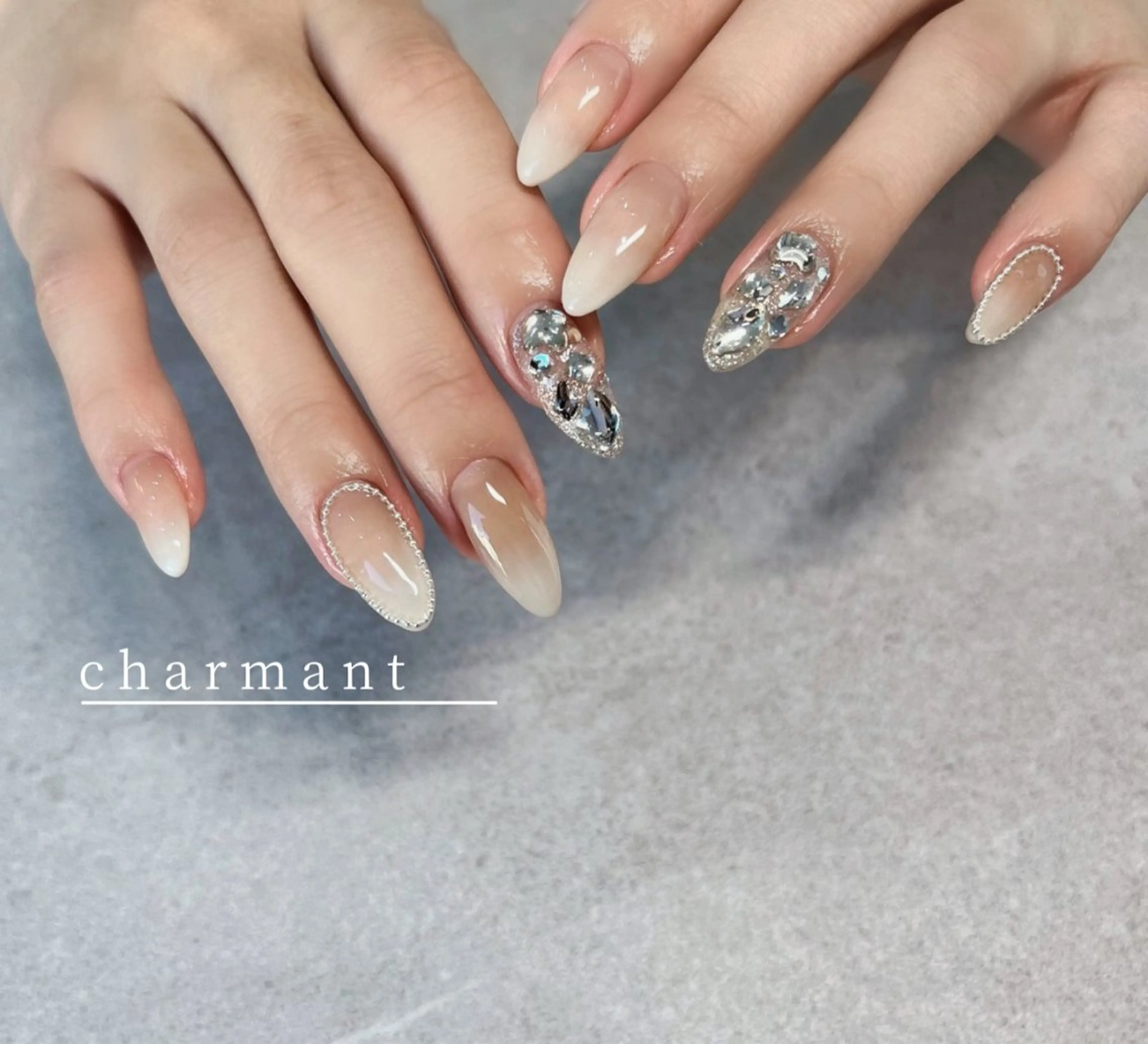 ネイル グラデーション ハンドネイル charmant momokaのネイルデザイン