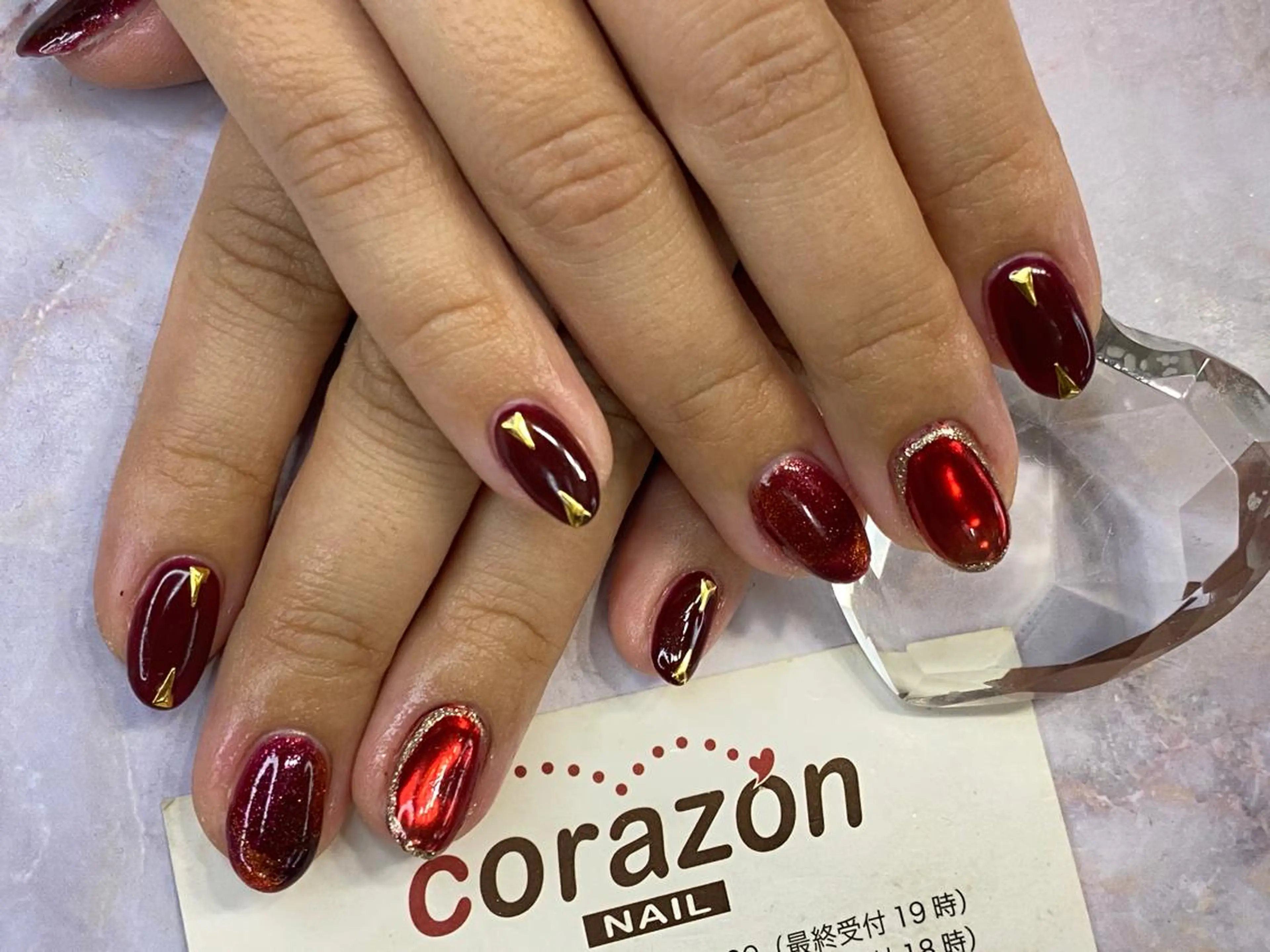 ネイル ボルドー フレンチネイル マグネットネイル オンブレフレンチ corazon所属・ネイリスト aicoのネイルデザイン