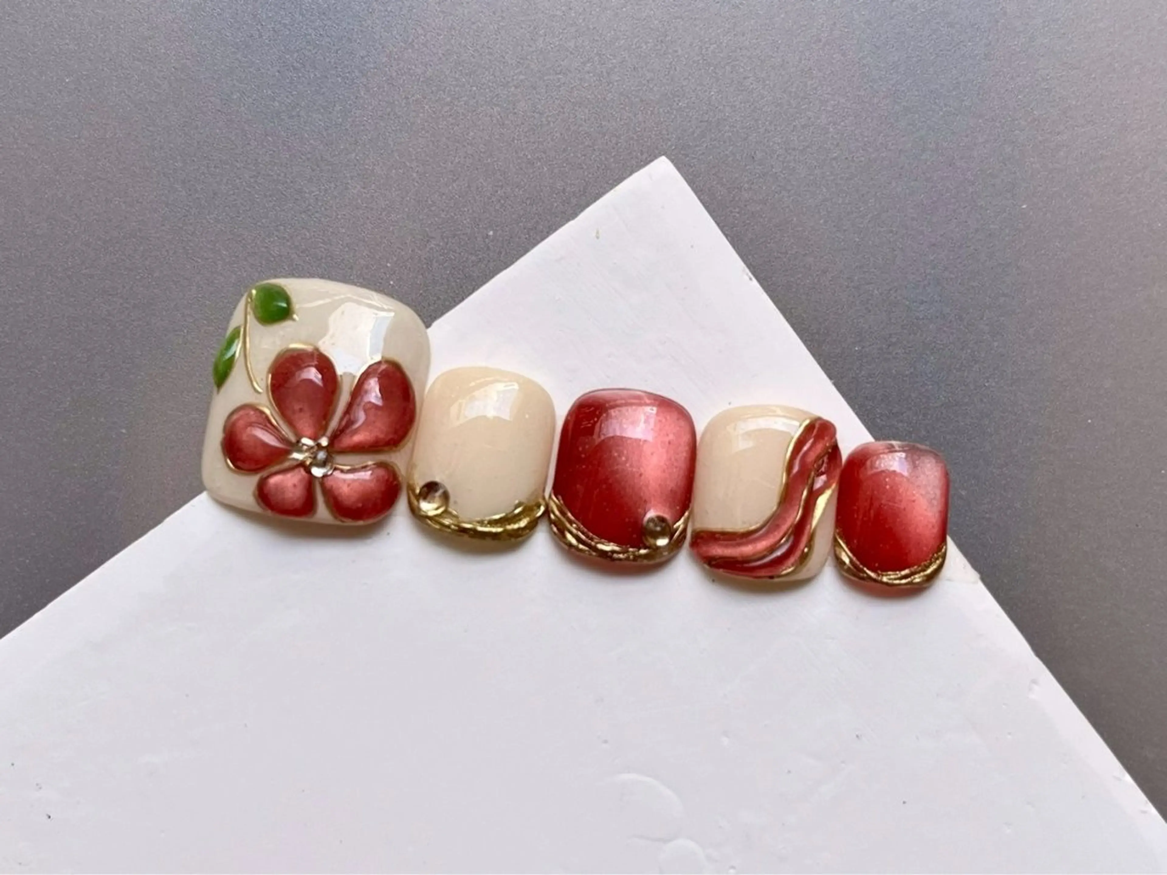 ネイル フラワーネイル マグネットネイル nail salon FROSCH所属・FROSCH/ 清菜のネイルデザイン