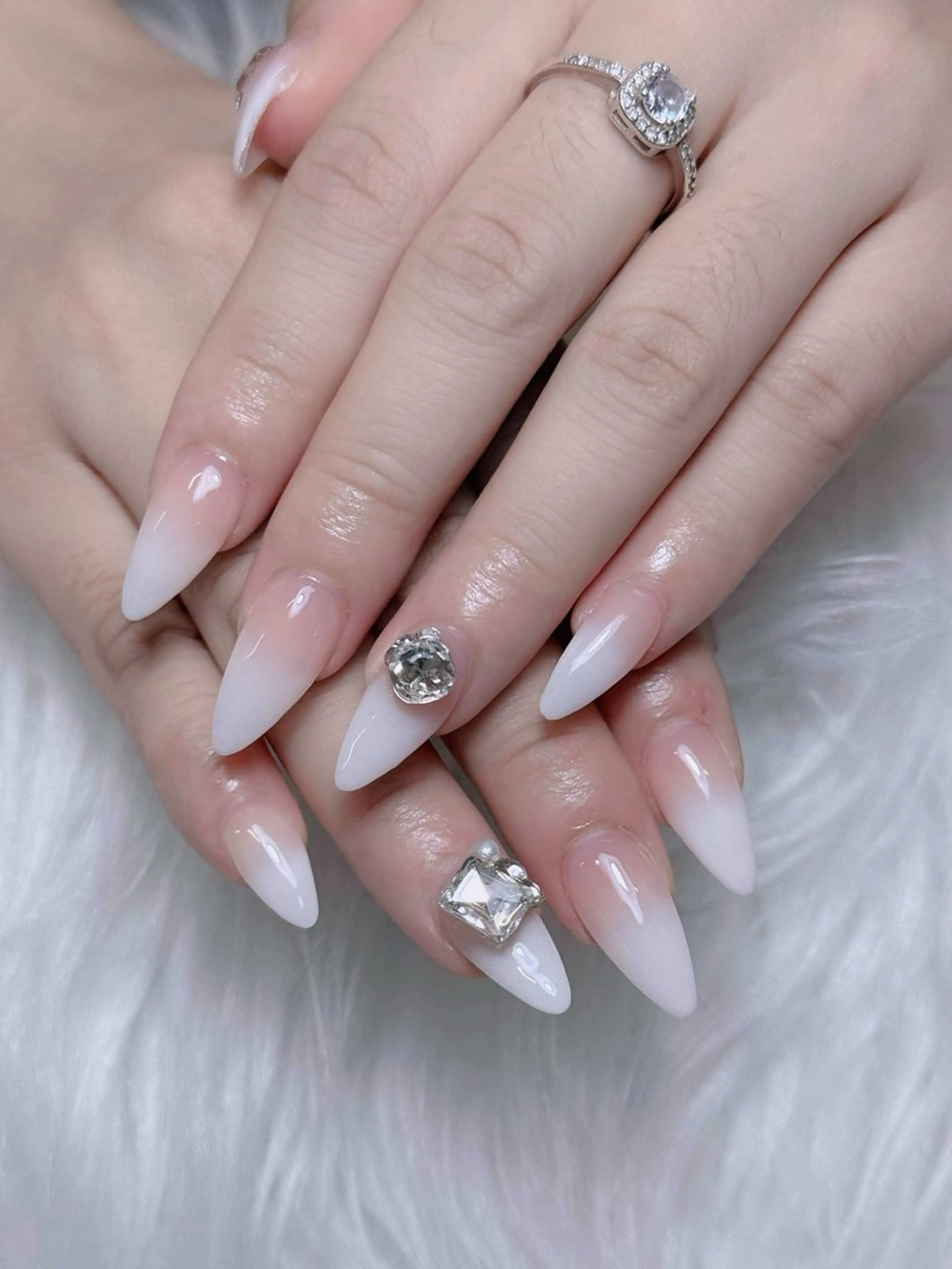 ネイル オーロラネイル チークネイル フットネイル フレンチネイル ハロウィン ハンドネイル ハンドケア Lumi Nail 新大久保3‘のネイルデザイン