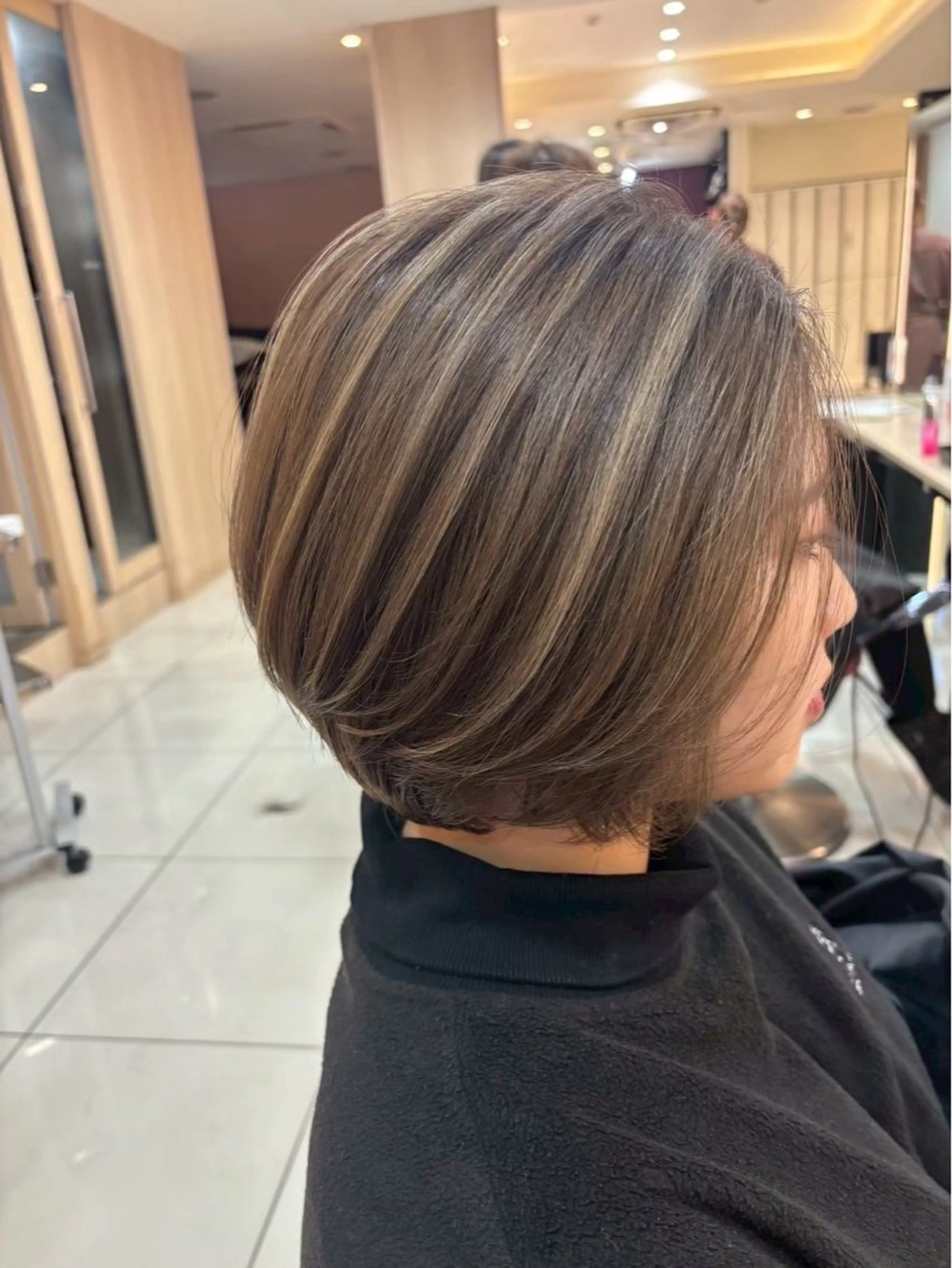 ショート カラー ヘアカラー 猪狩 杏菜のヘアスタイル