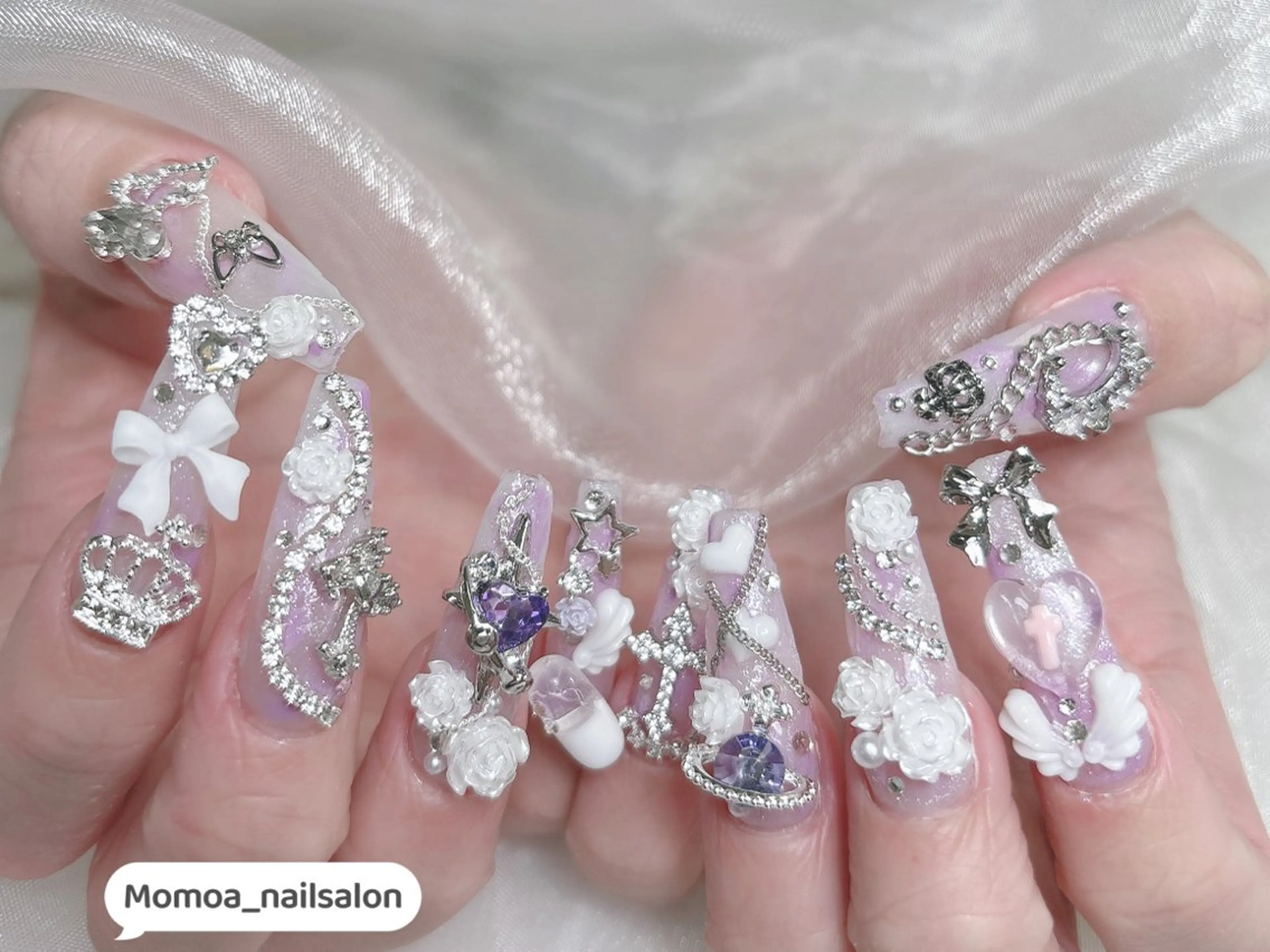 ネイル キラキラネイル 韓国ネイル スカルプネイル ハンドネイル Momoa nail salon所属・MoMoA Nail ネイル長さ出し専門店のネイルデザイン