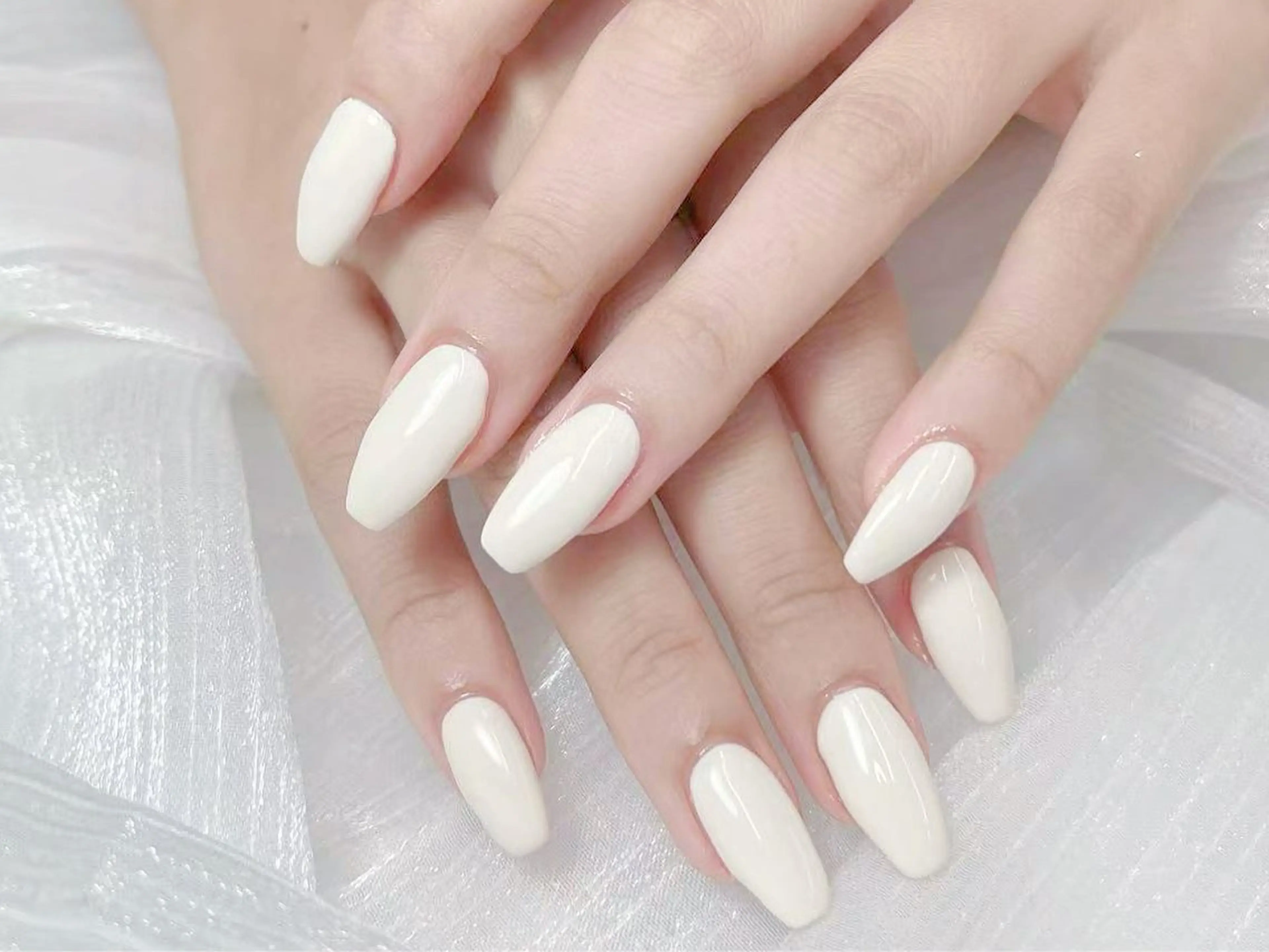 ネイル オーロラネイル フレンチネイル グラデーション 韓国ネイル マグネットネイル ハンドネイル NOA NAILのネイルデザイン