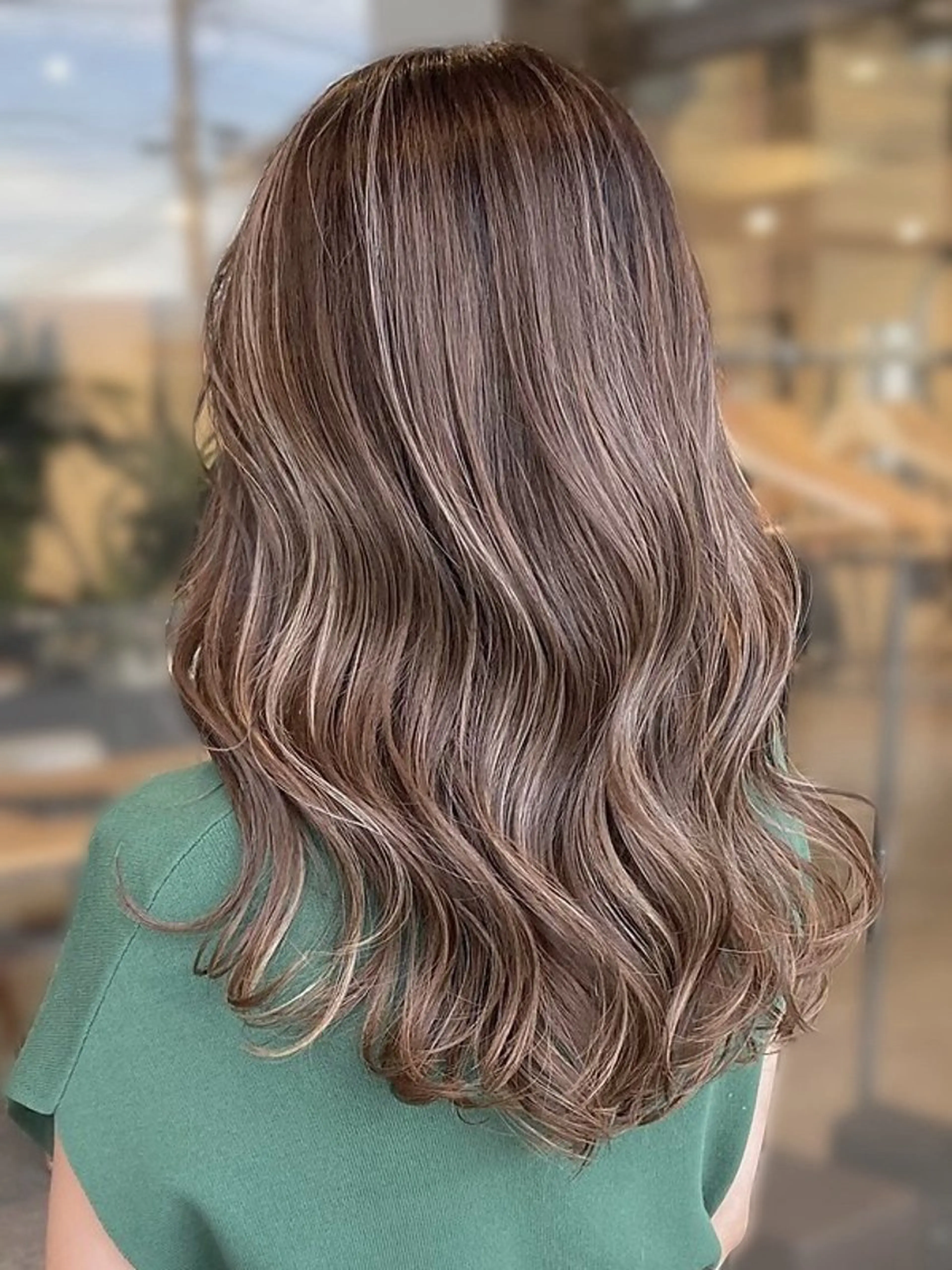 ロング ハイライト ヘアカラー アメモリ ヒロアキのヘアスタイル