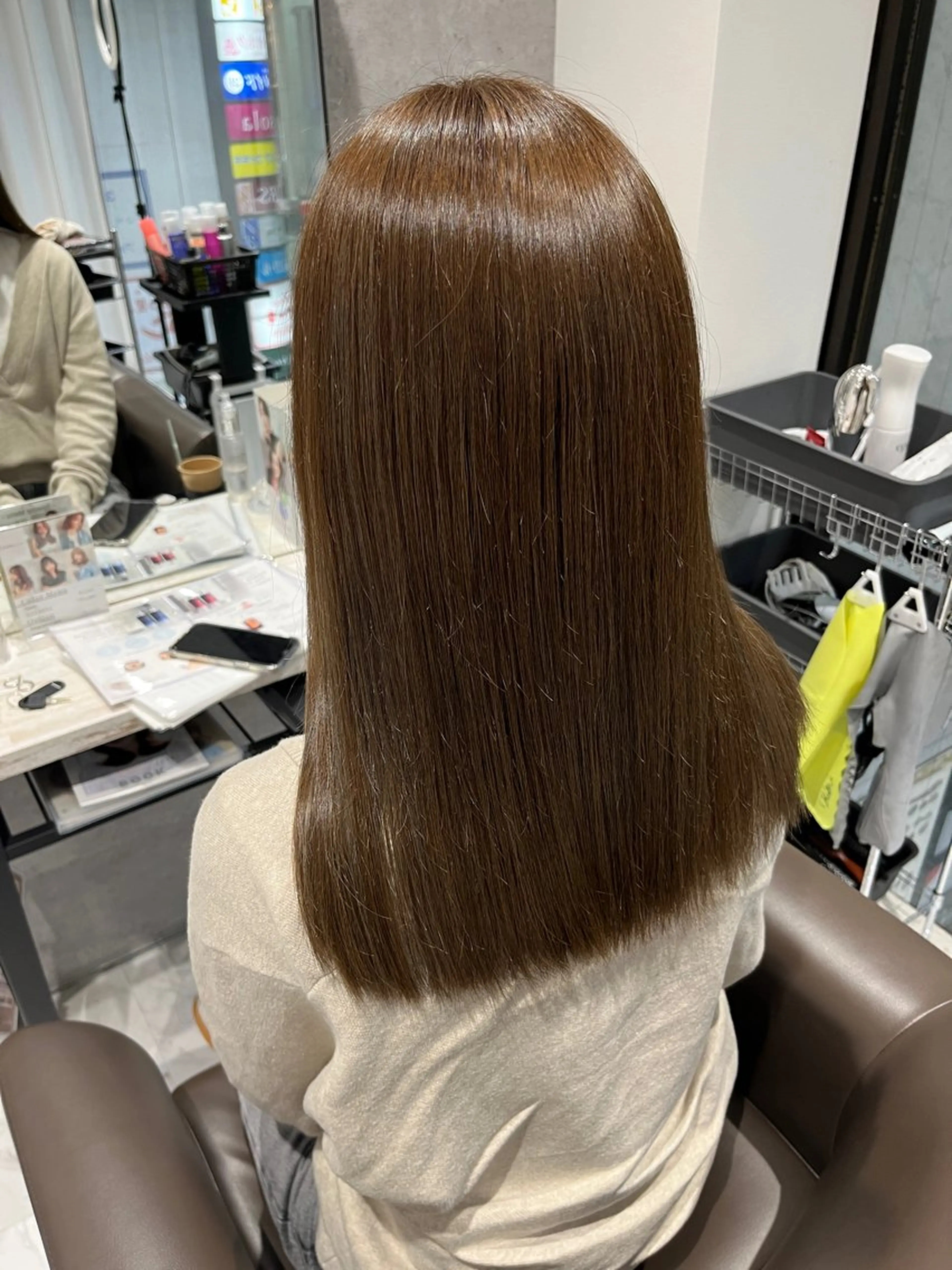 セミロング カラー ヘアカラー トリートメント 坂本 理輝のヘアスタイル