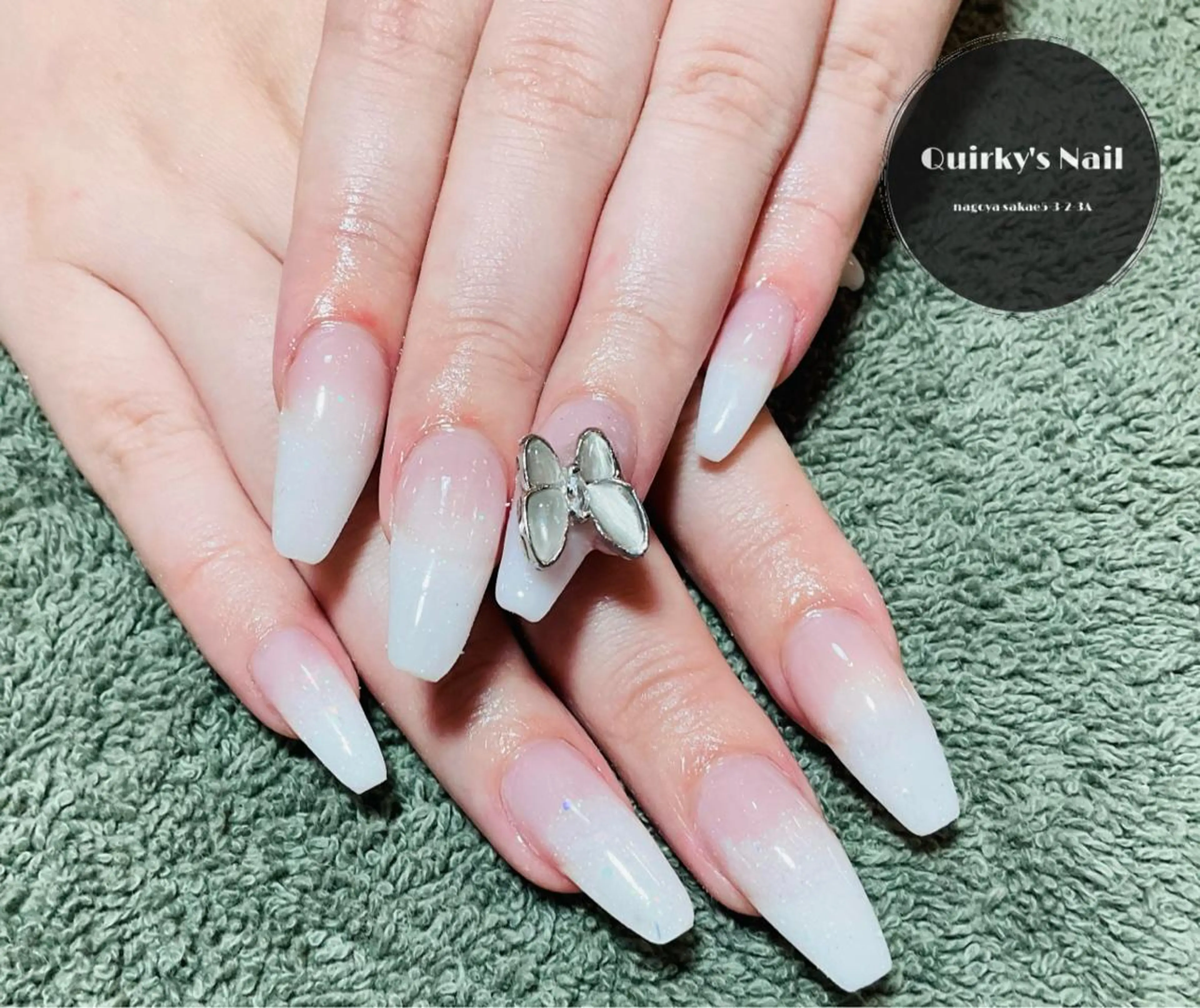 ネイル アートネイル ジェルネイル グラデーション ラメ(グリッター) ラメグラデーション Quirky's Nail【栄店】のネイルデザイン