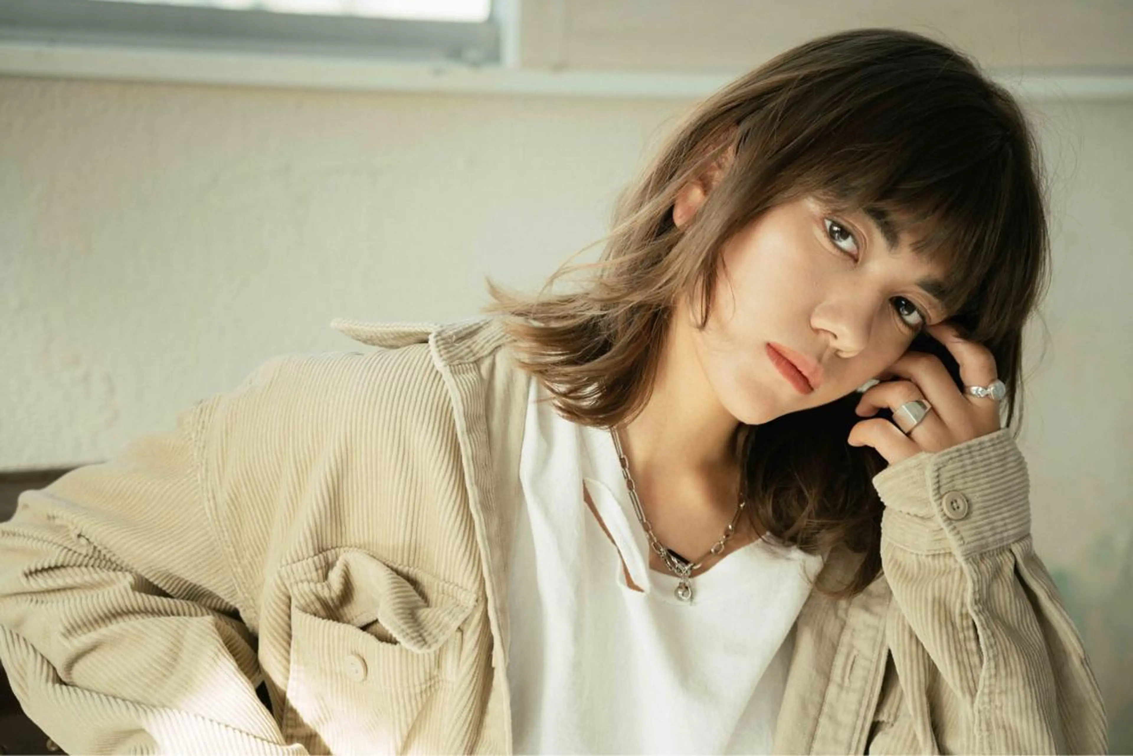 セミロング カラー ベージュカラー ミルクティーベージュ 外国人風カラー haconeco【ハコネコ】所属・小川 舜人のヘアスタイル
