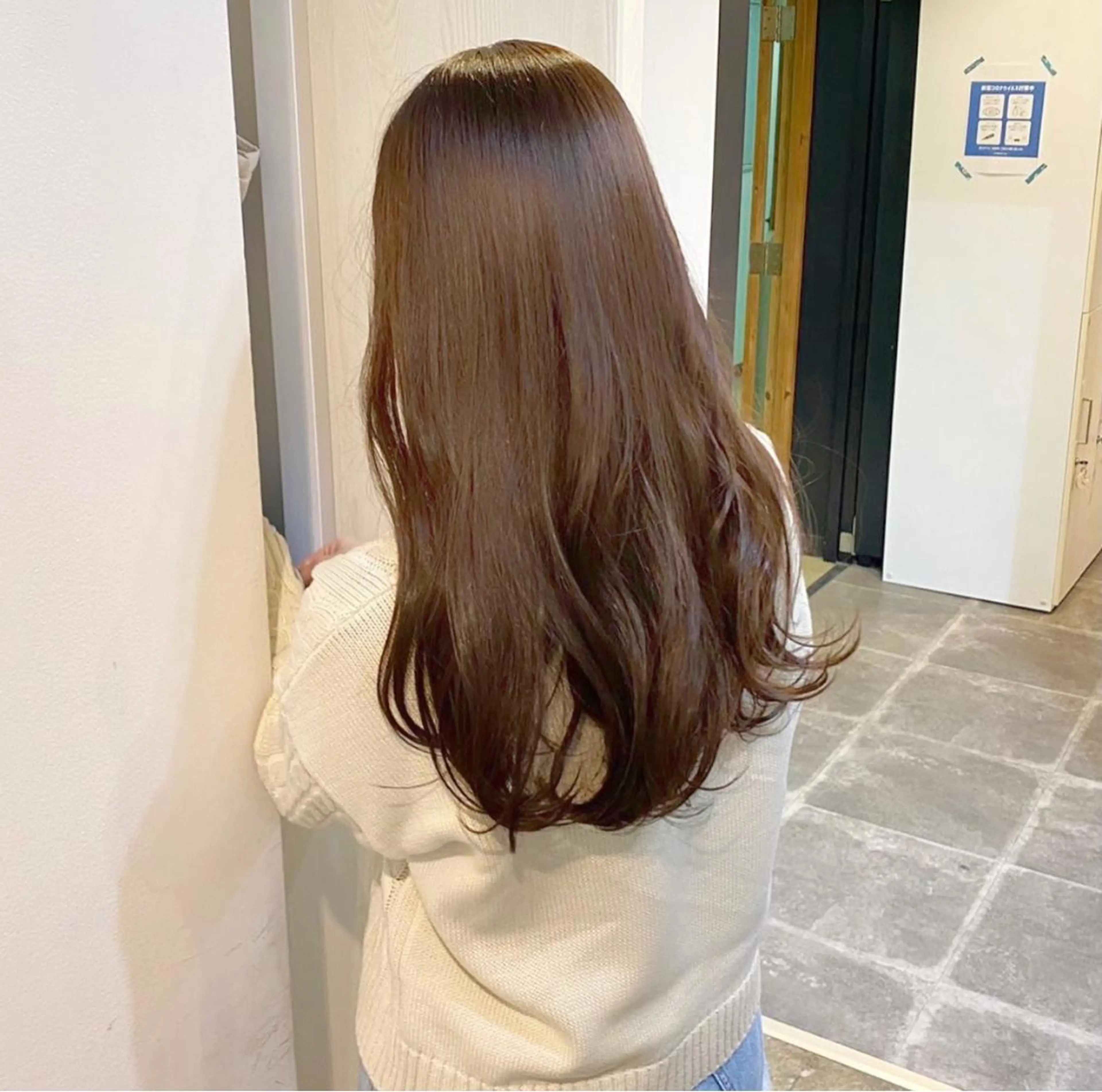 ロング カラー ヘアアレンジ アディクシーカラー ベージュカラー フォギーベージュ ハイトーンカラー デート N° uairo 川崎西口店のヘアスタイル