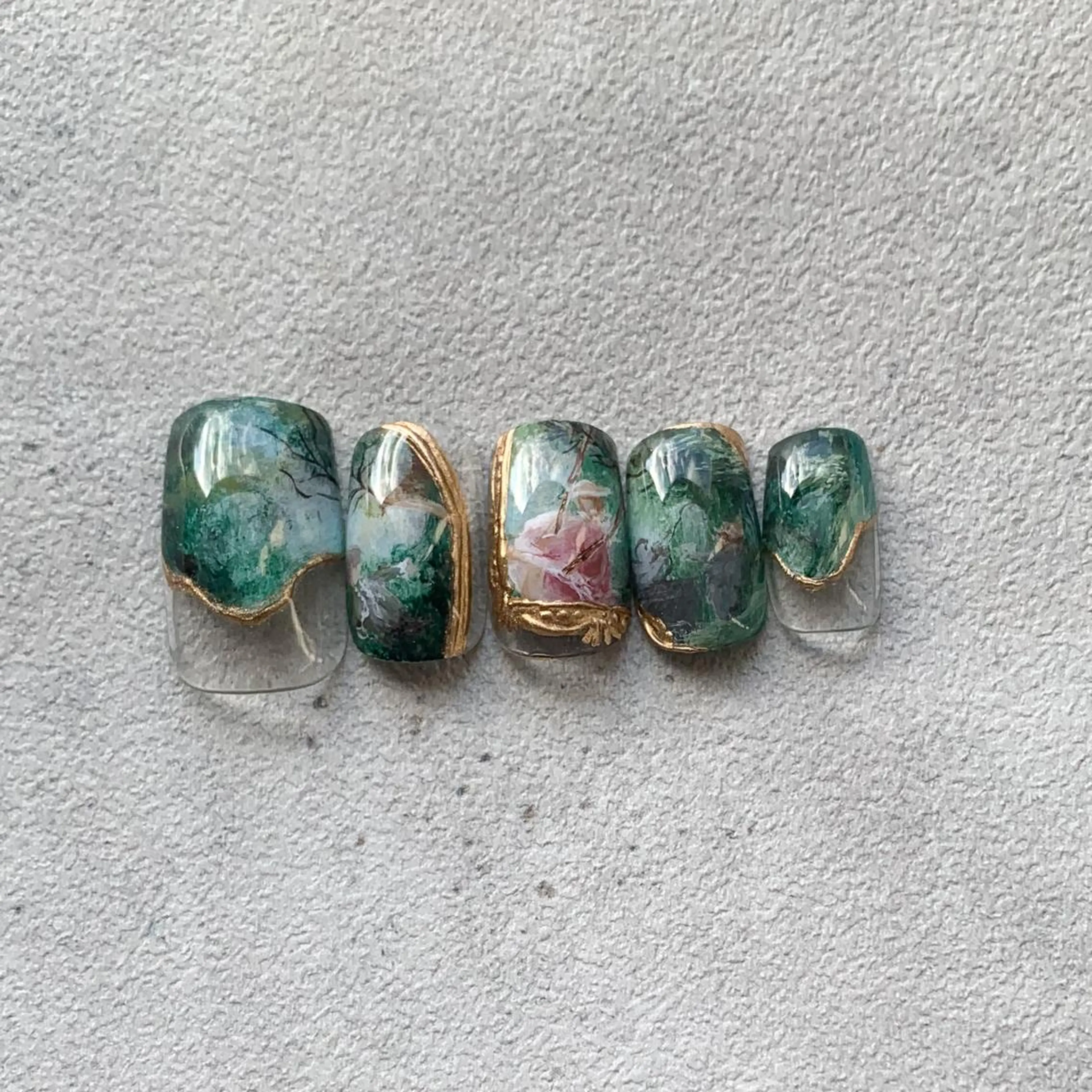 ネイル atelier FIORITURA所属・FIORITURA aiのネイルデザイン