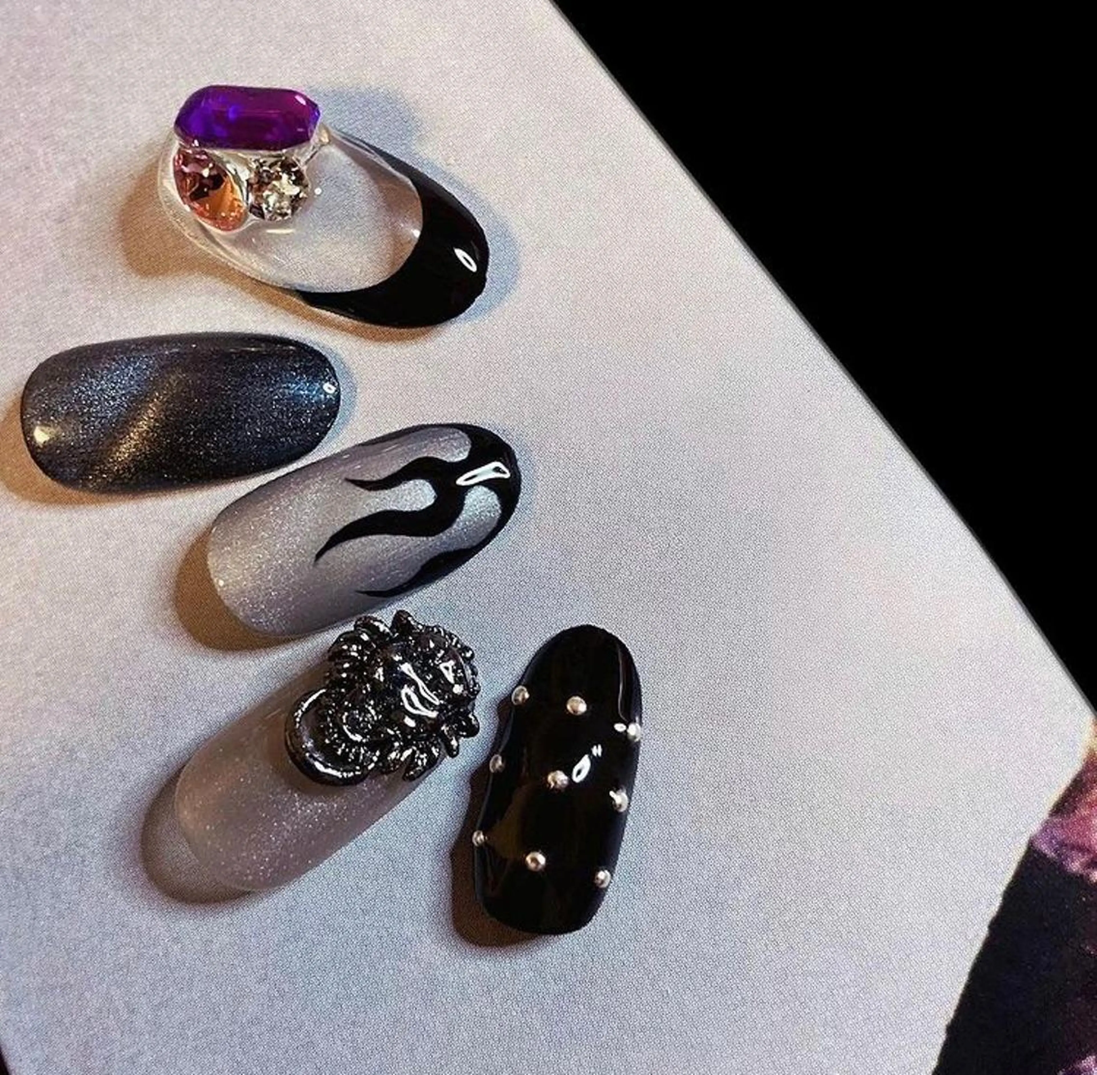 ネイル マグネットネイル NOIROUGE所属・NOI ROUGEのネイルデザイン