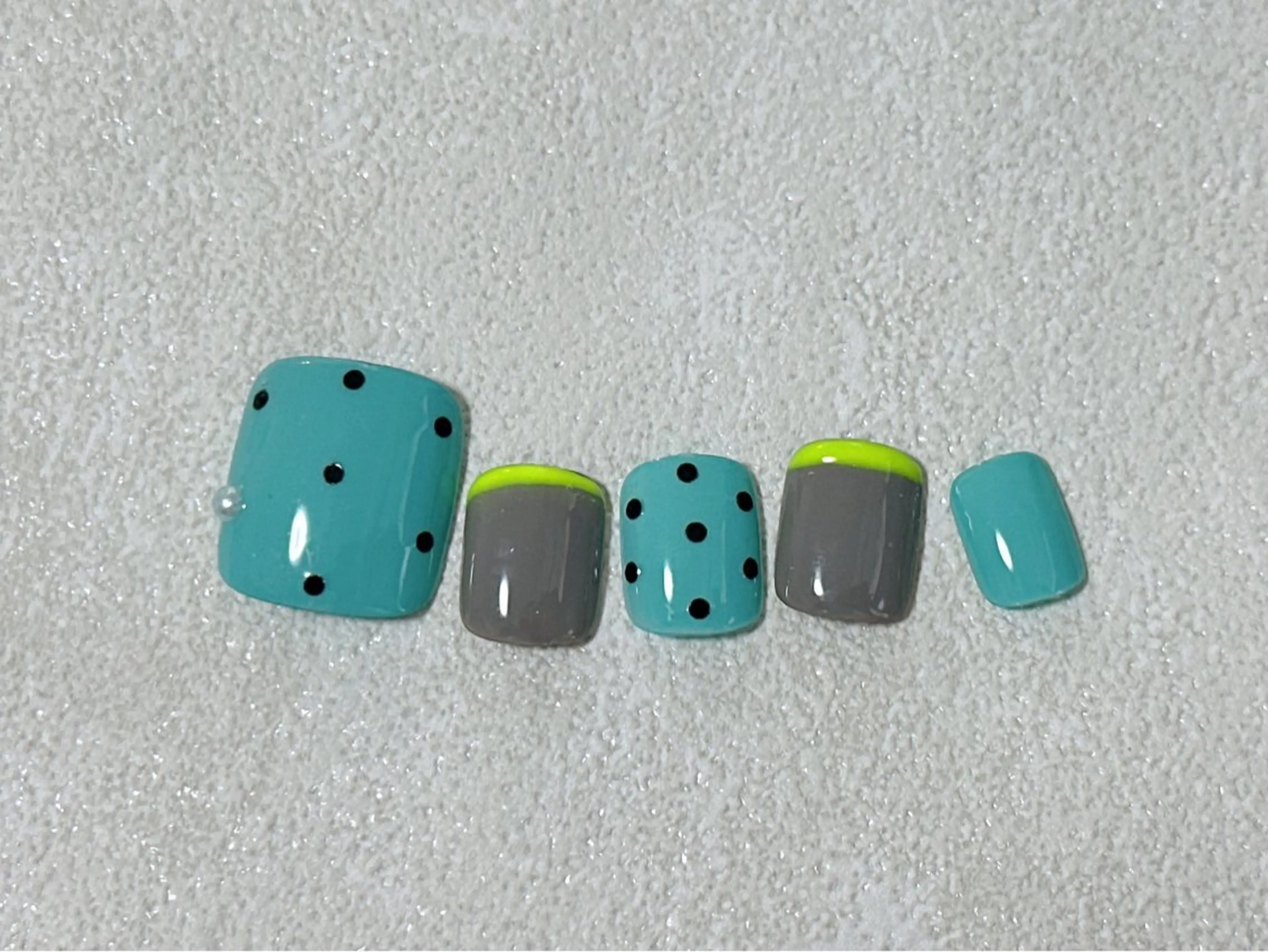 ネイル フットネイル ジェルネイル パラジェル 夏ネイル フットネイル kiki nail 二子玉川のネイルデザイン